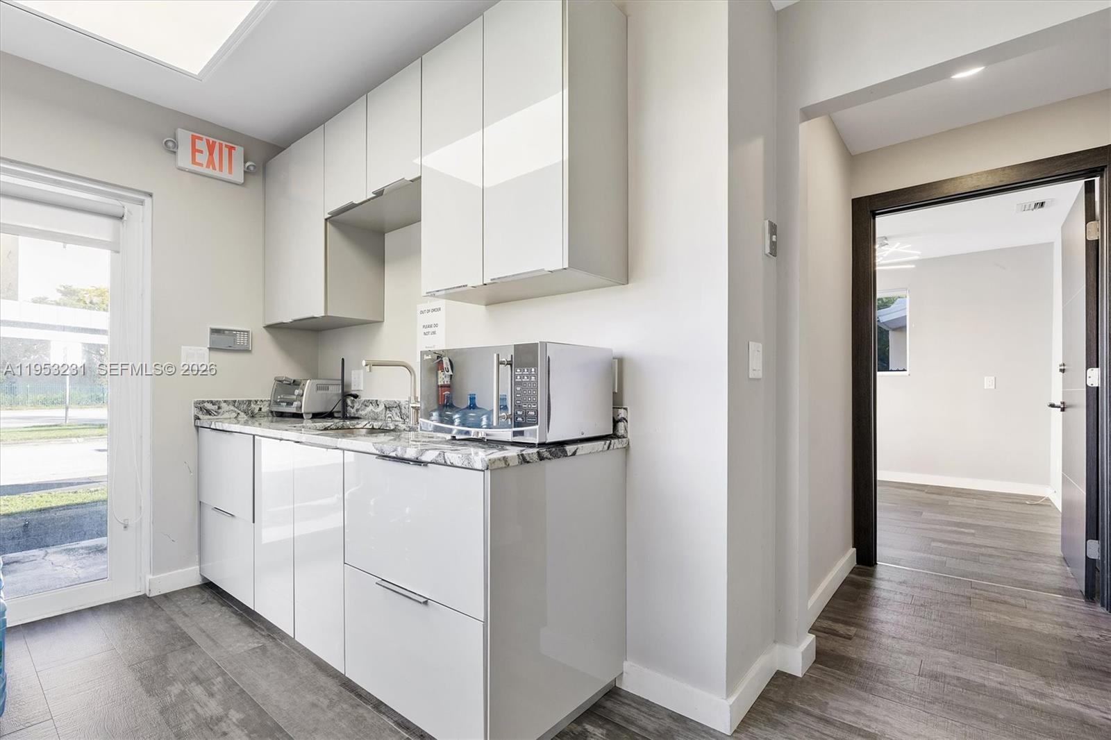 2482 SW Secoffee Ter