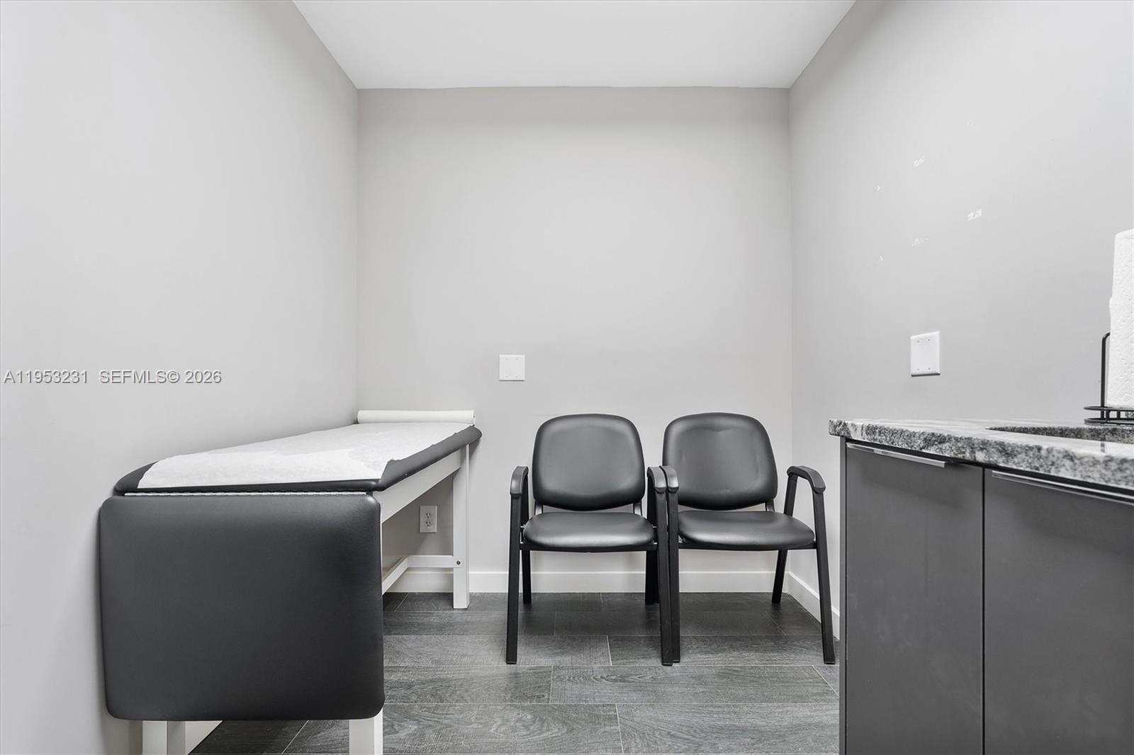 2482 SW Secoffee Ter