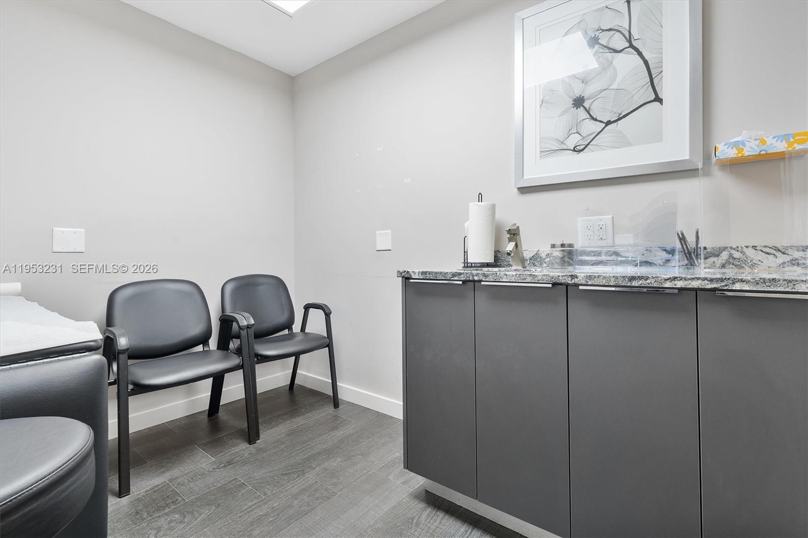 2482 SW Secoffee Ter