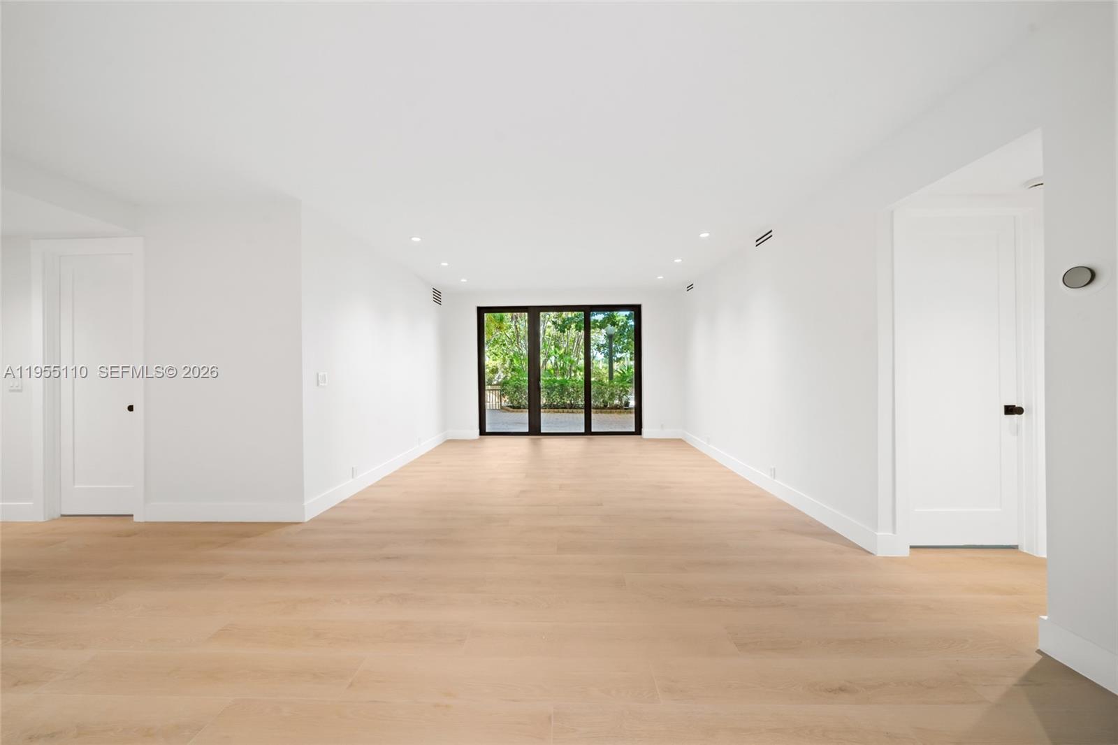 1111 Crandon Blvd # B103