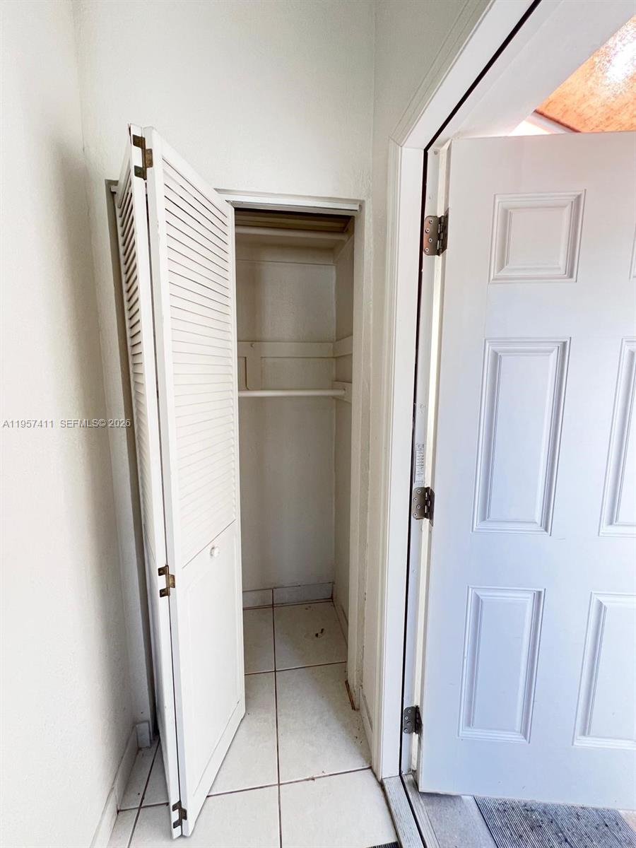 2726 SW 19th Ter # 2726