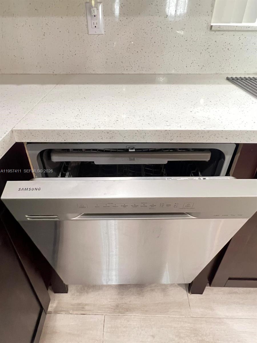 2726 SW 19th Ter # 2726