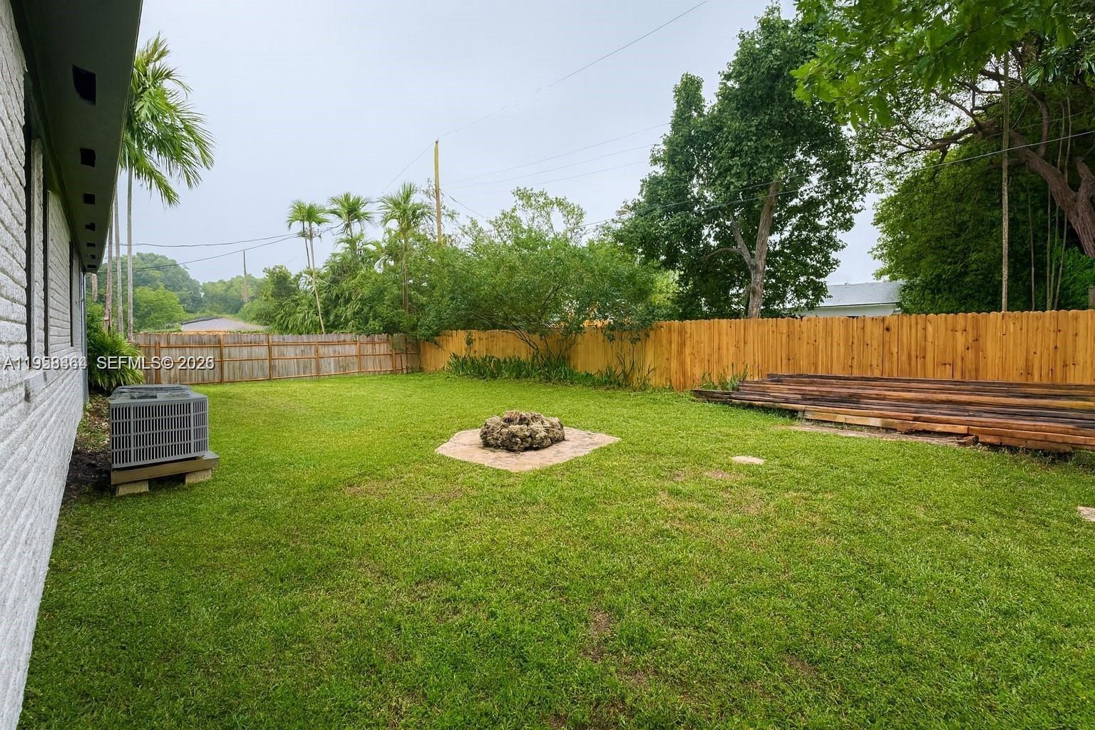 926 NW 59th St Unit: FRONT