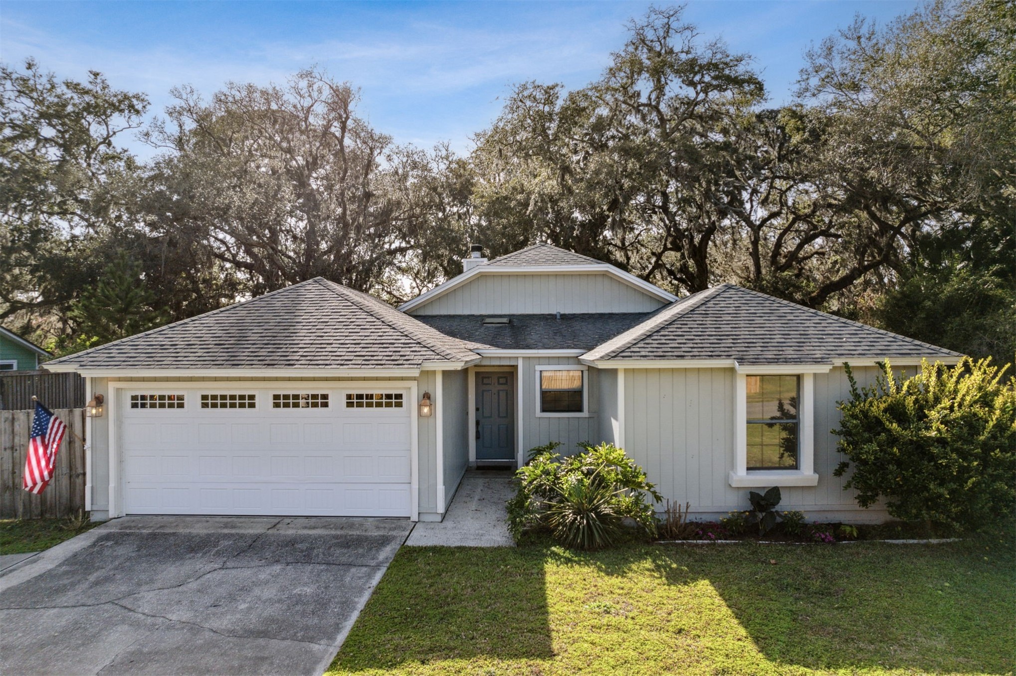 2027 BONNIE OAKS DRIVE