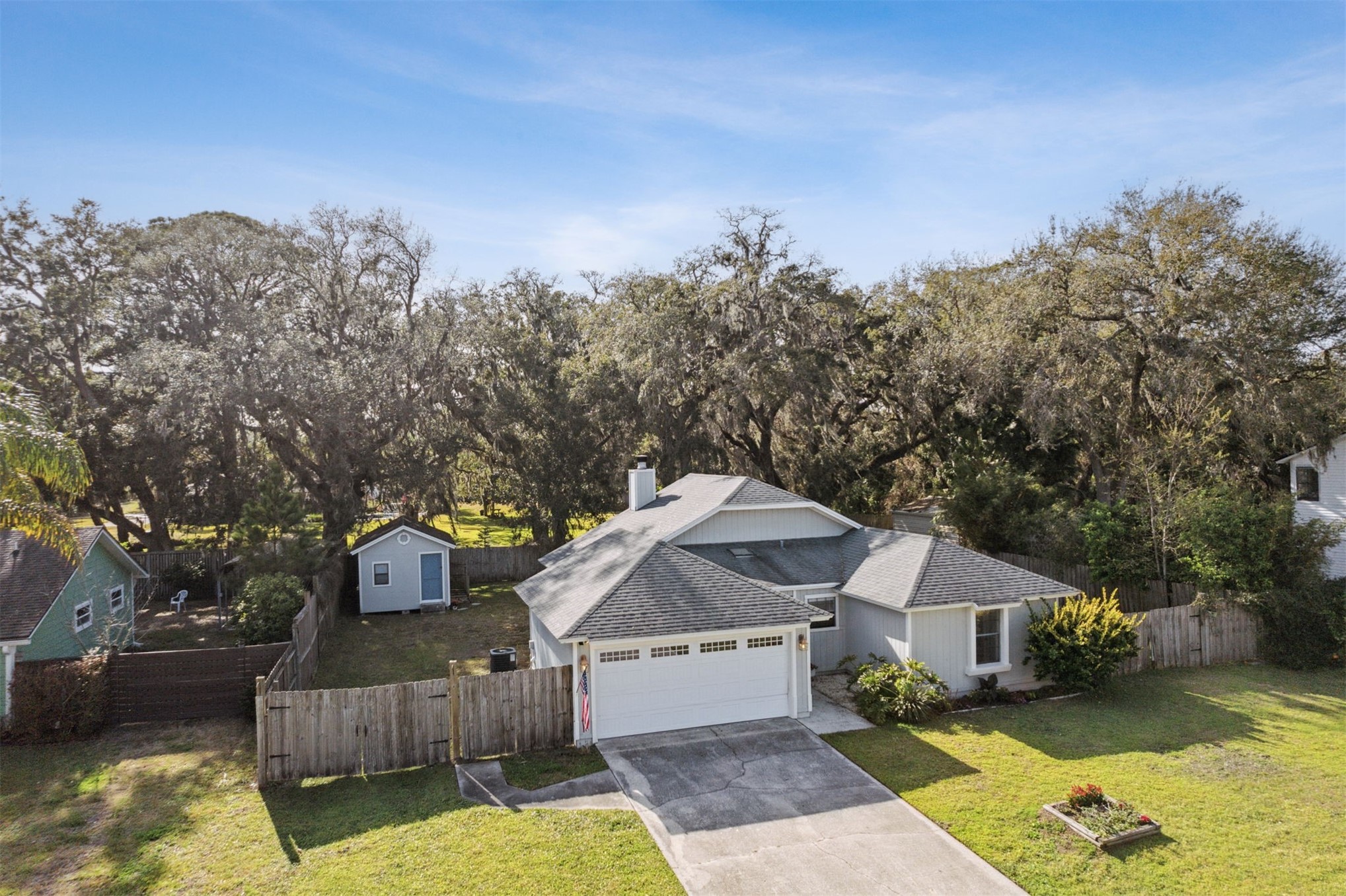 2027 BONNIE OAKS DRIVE