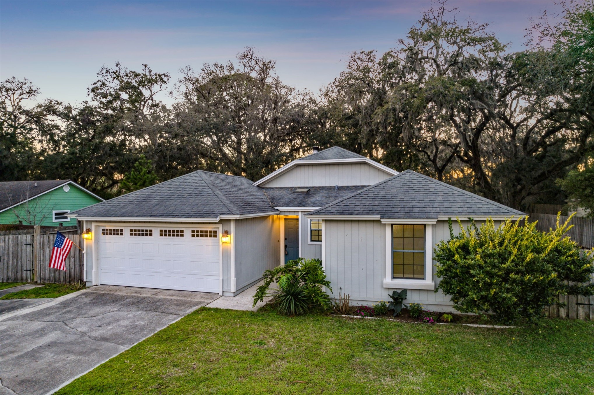 2027 BONNIE OAKS DRIVE