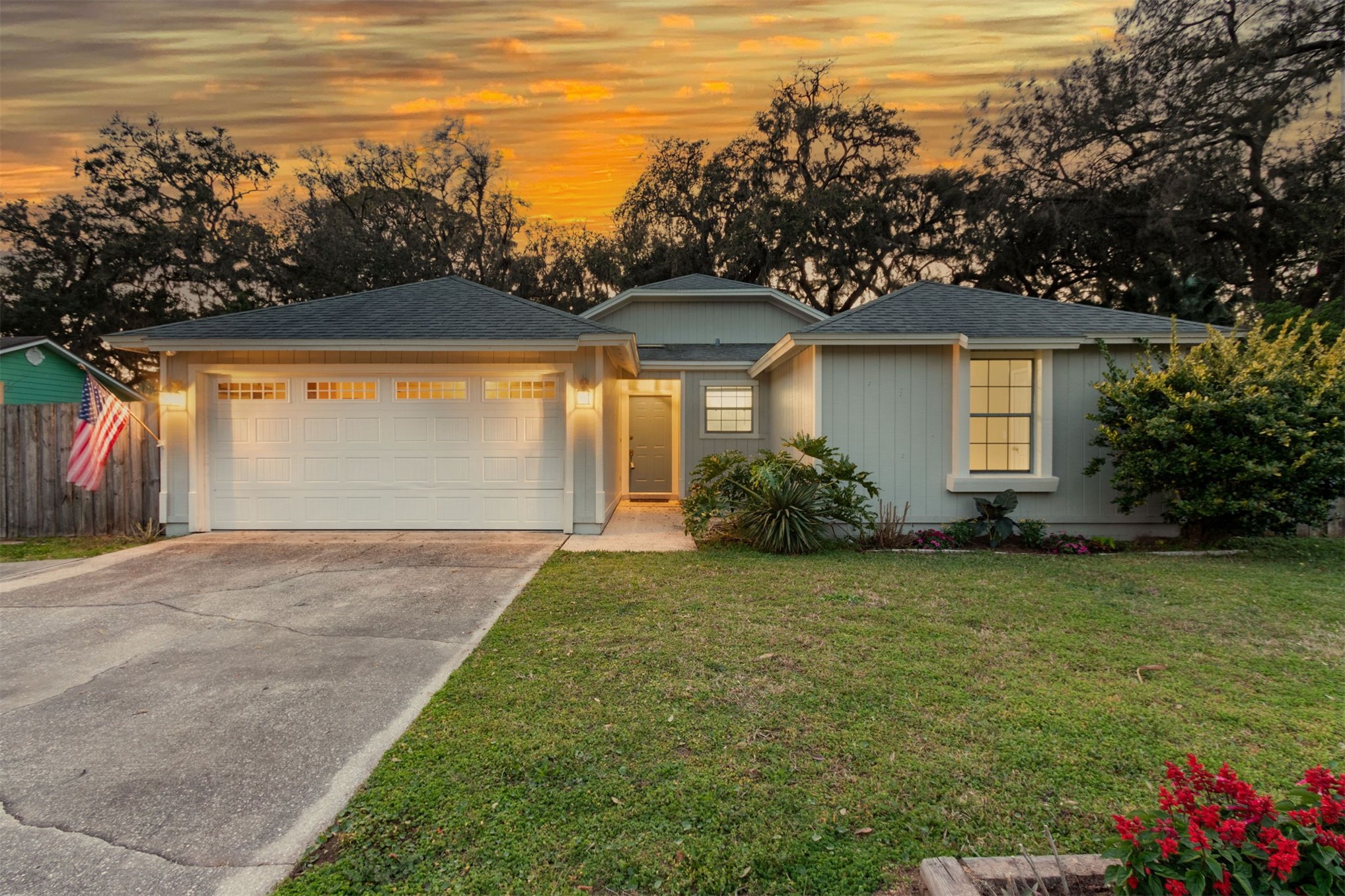 2027 BONNIE OAKS DRIVE