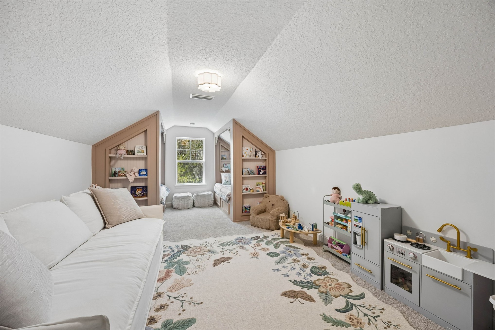 28903 GRANDVIEW MANOR