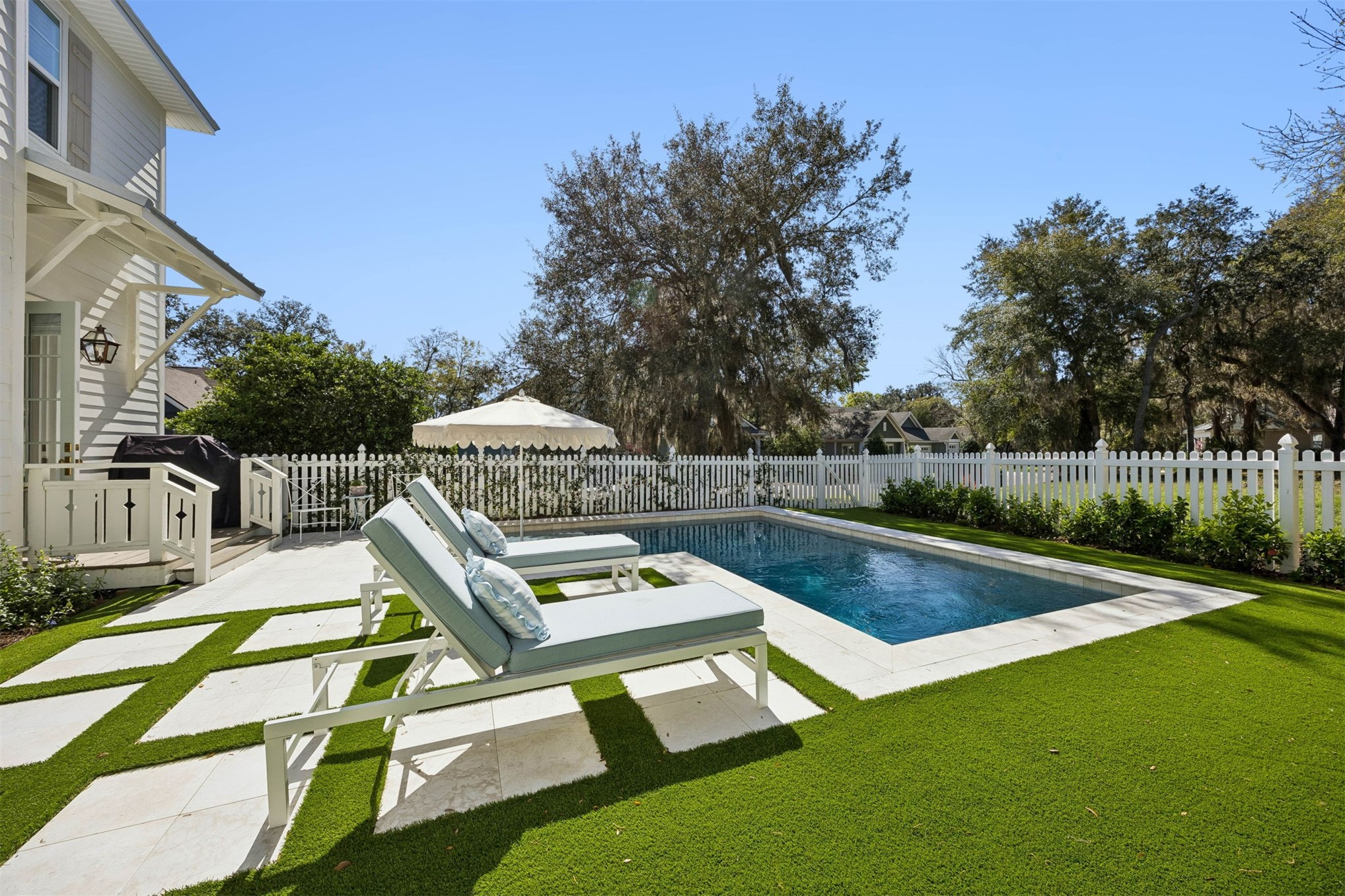 28903 GRANDVIEW MANOR
