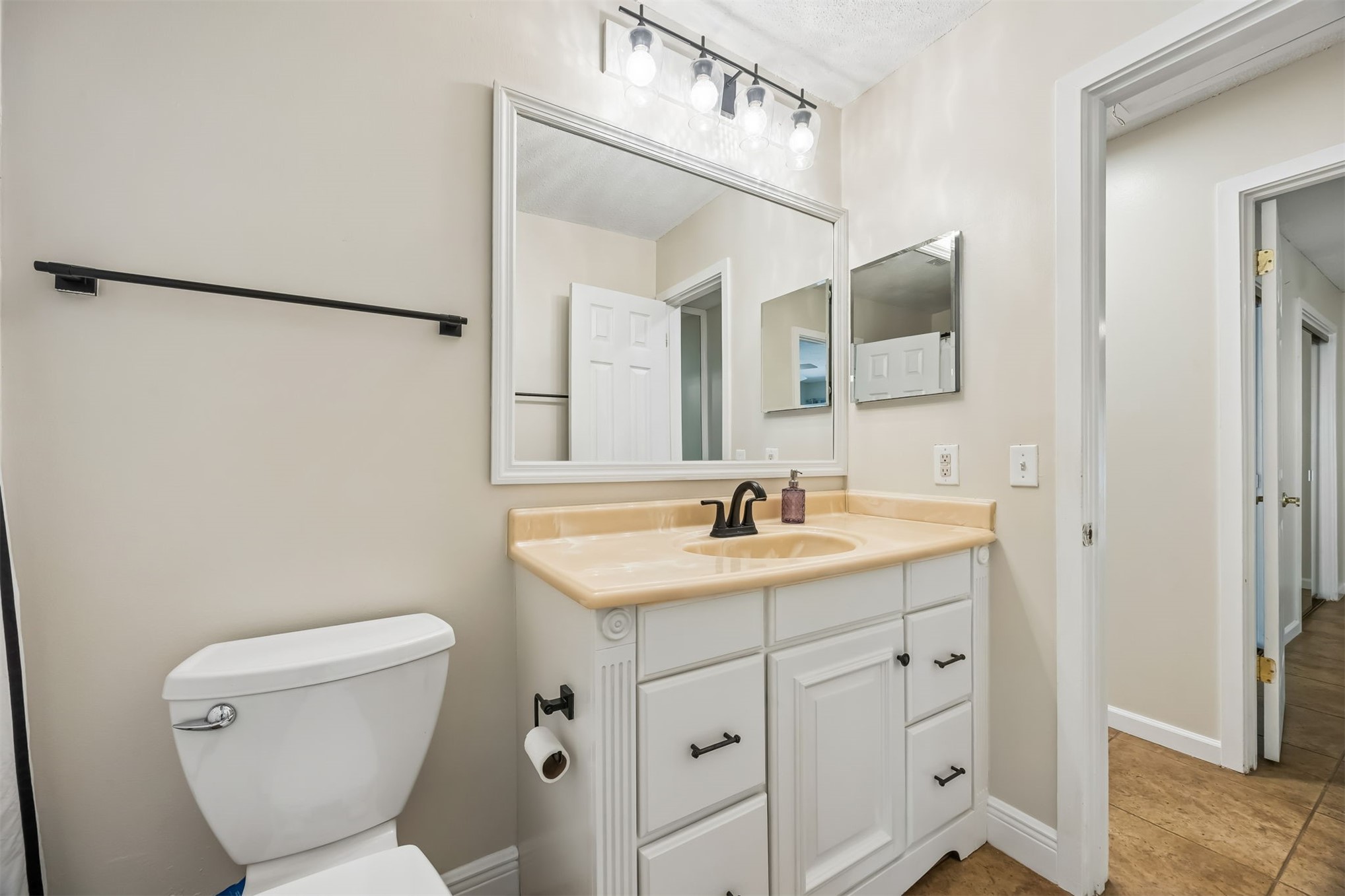 3205 SEA MARSH ROAD 3205