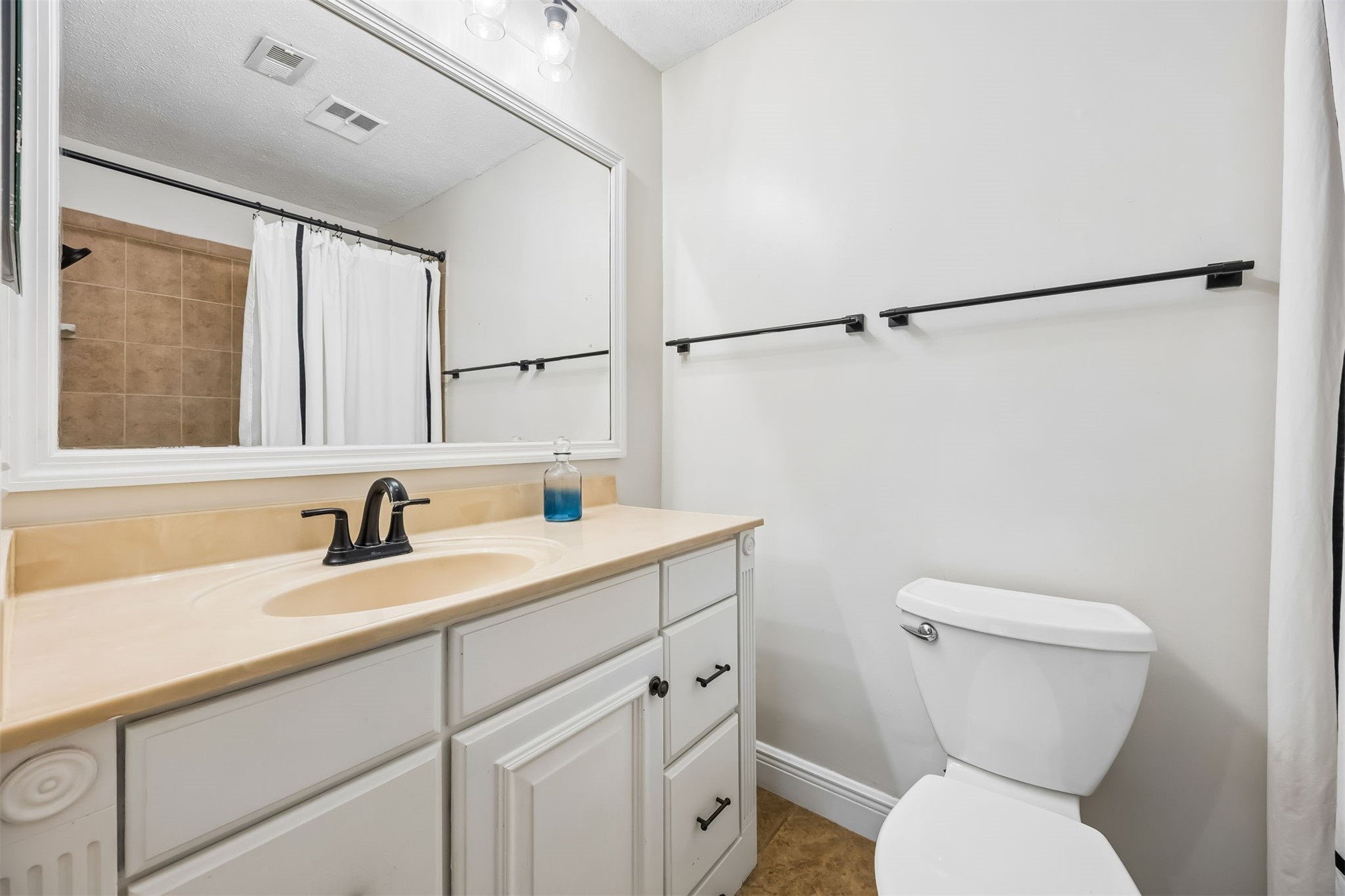3205 SEA MARSH ROAD 3205