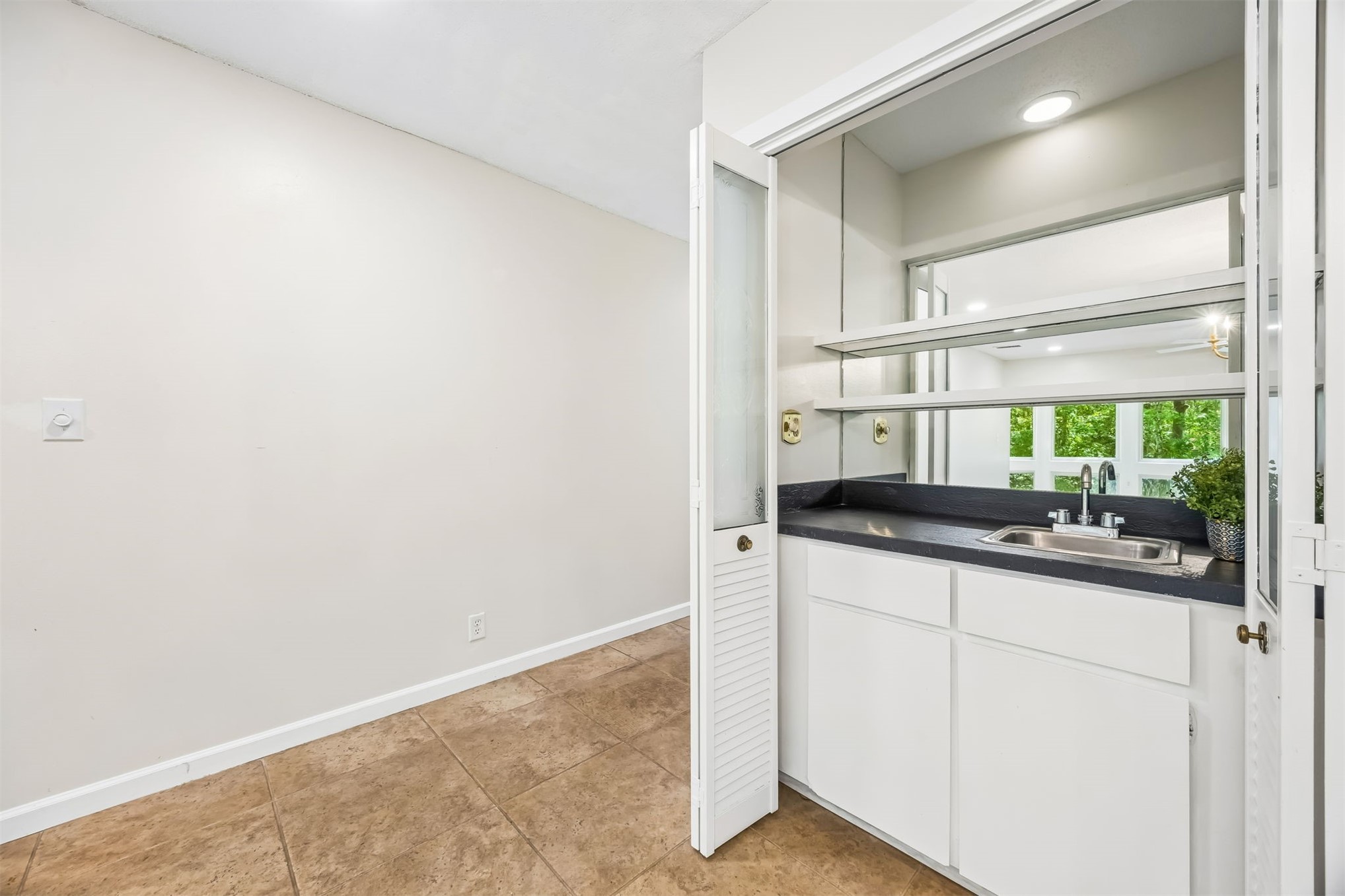 3205 SEA MARSH ROAD 3205