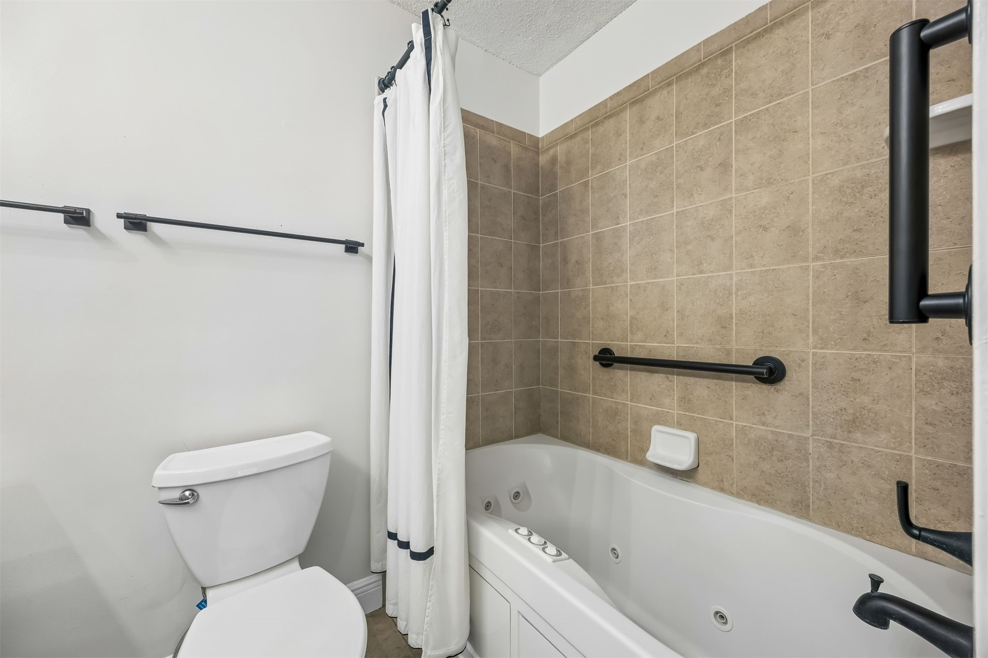 3205 SEA MARSH ROAD 3205