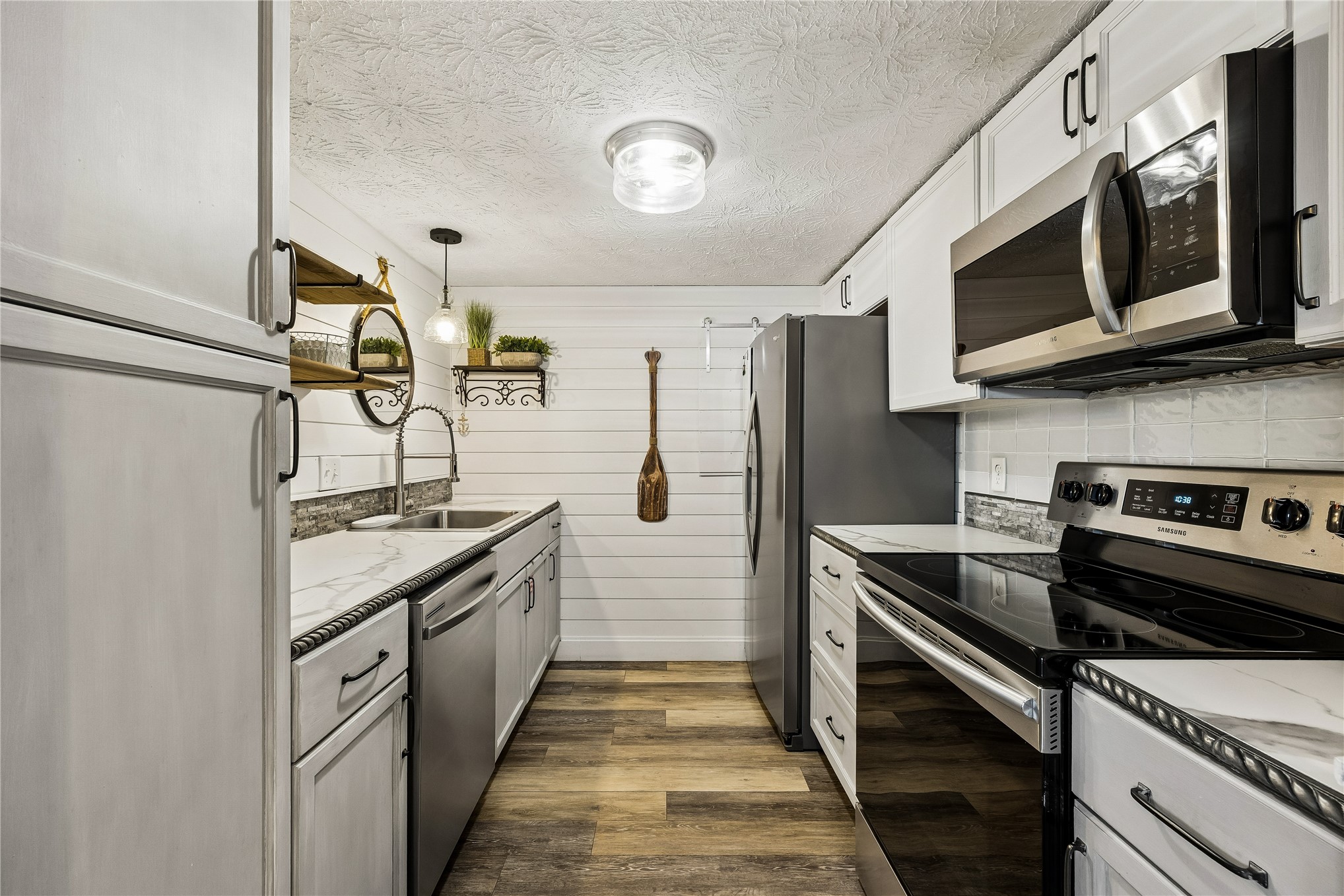 631 TARPON AVENUE 6365