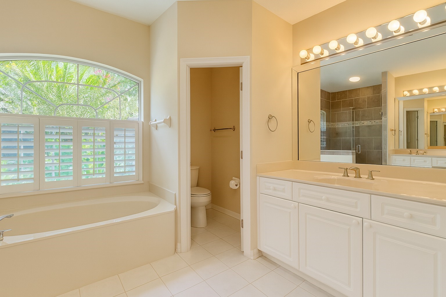1008 S OCEAN OAKS DRIVE