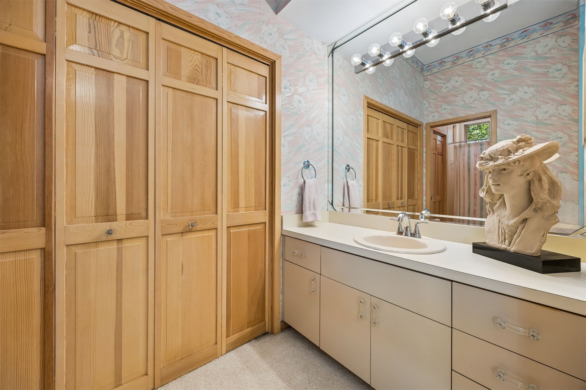 7 RAILROAD VINE ROAD