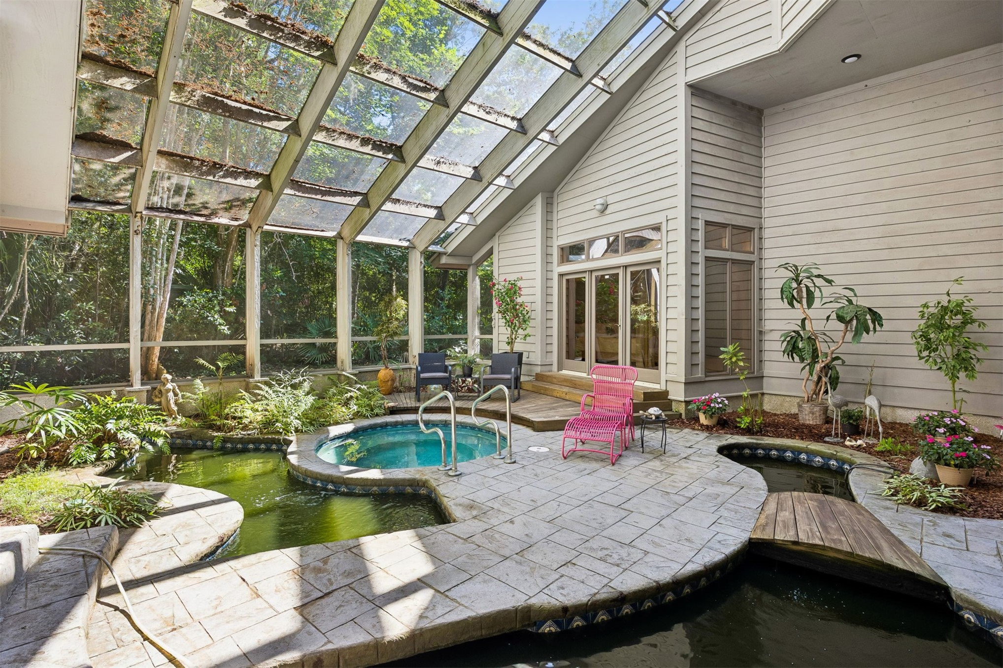 7 RAILROAD VINE ROAD