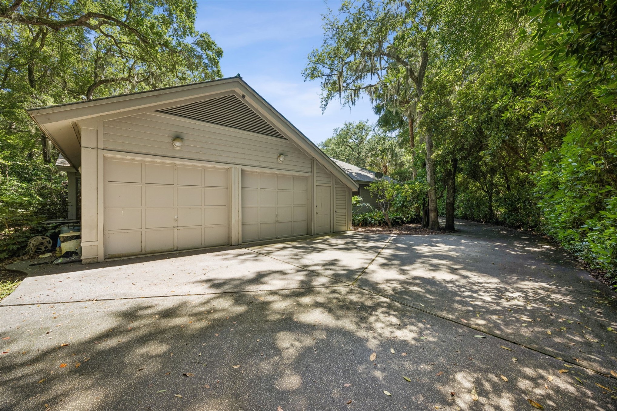 7 RAILROAD VINE ROAD