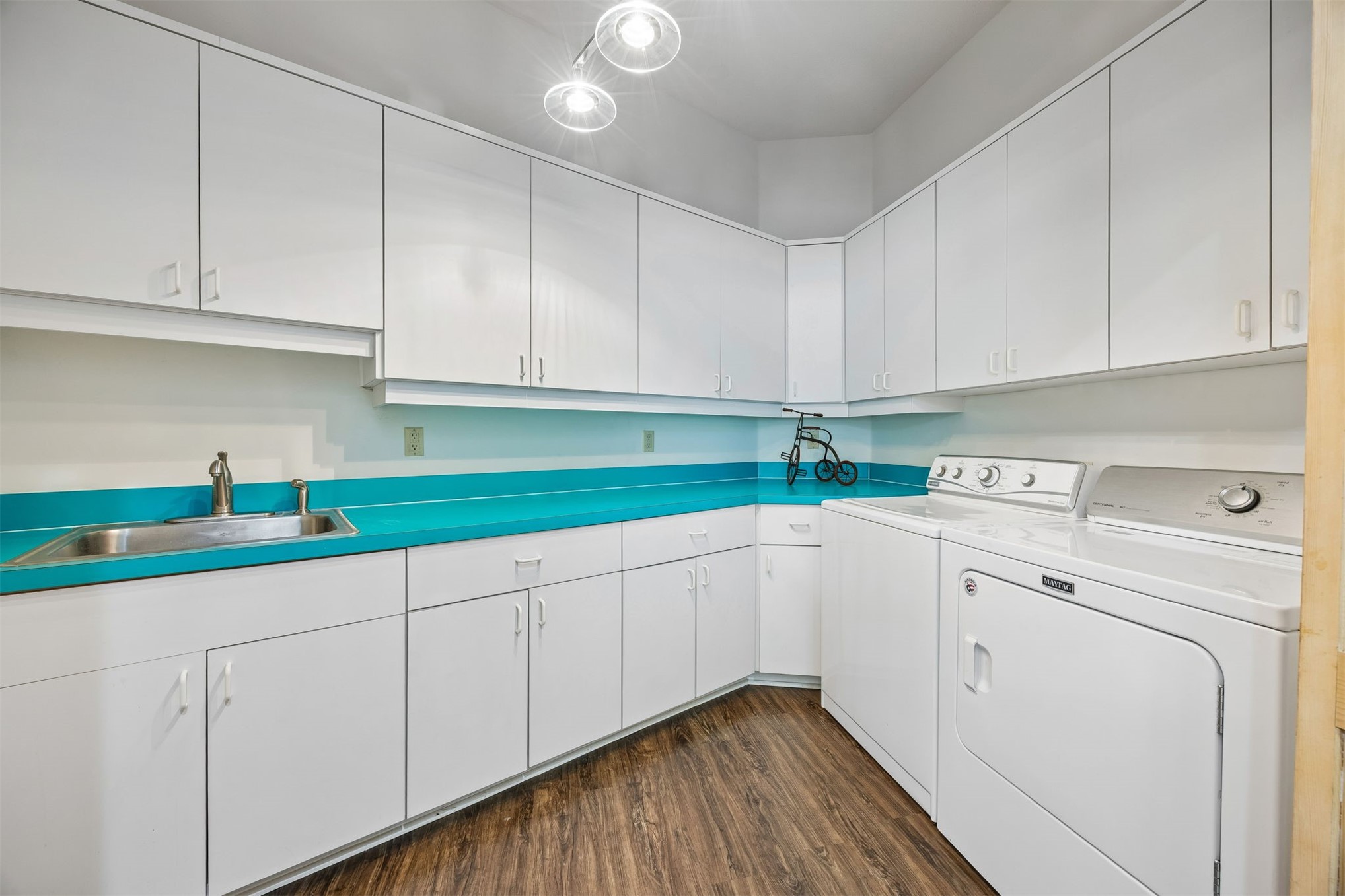 7 RAILROAD VINE ROAD