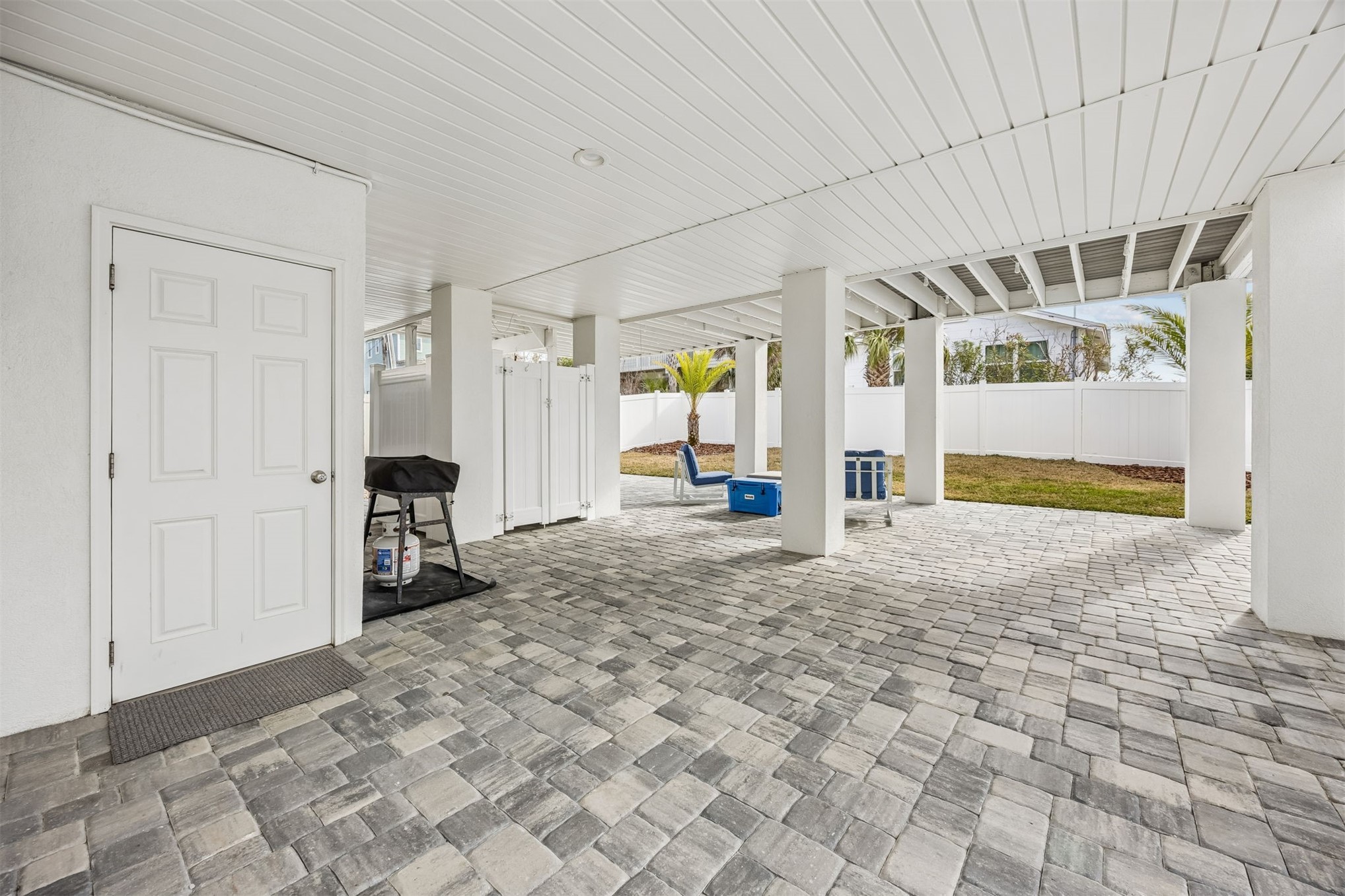 636 N FLETCHER AVENUE