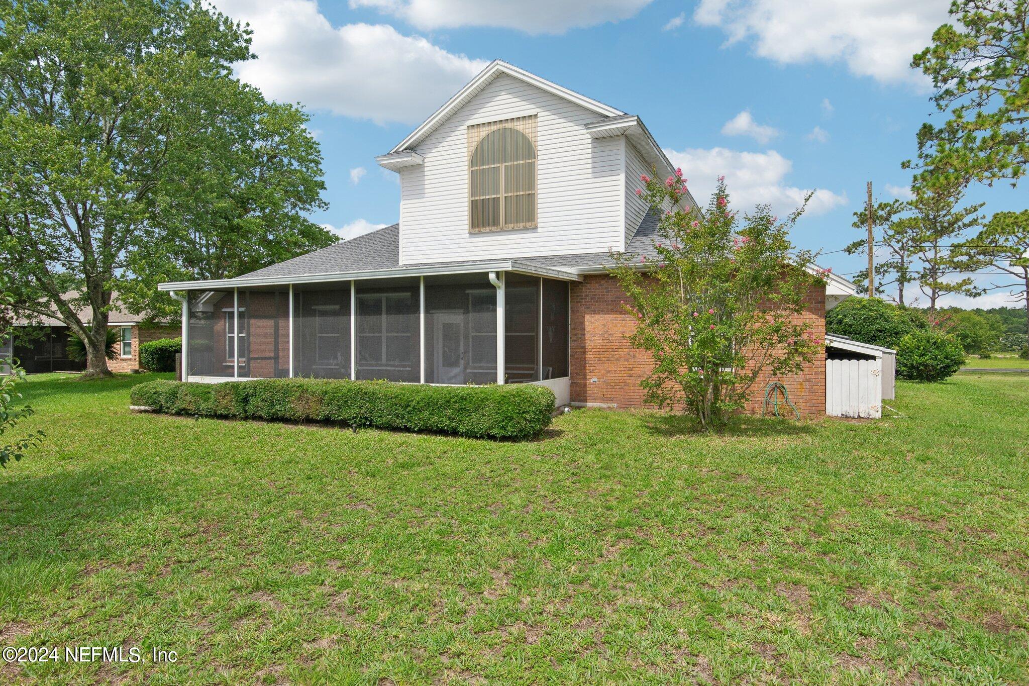 15763 NORTHSIDE Drive W