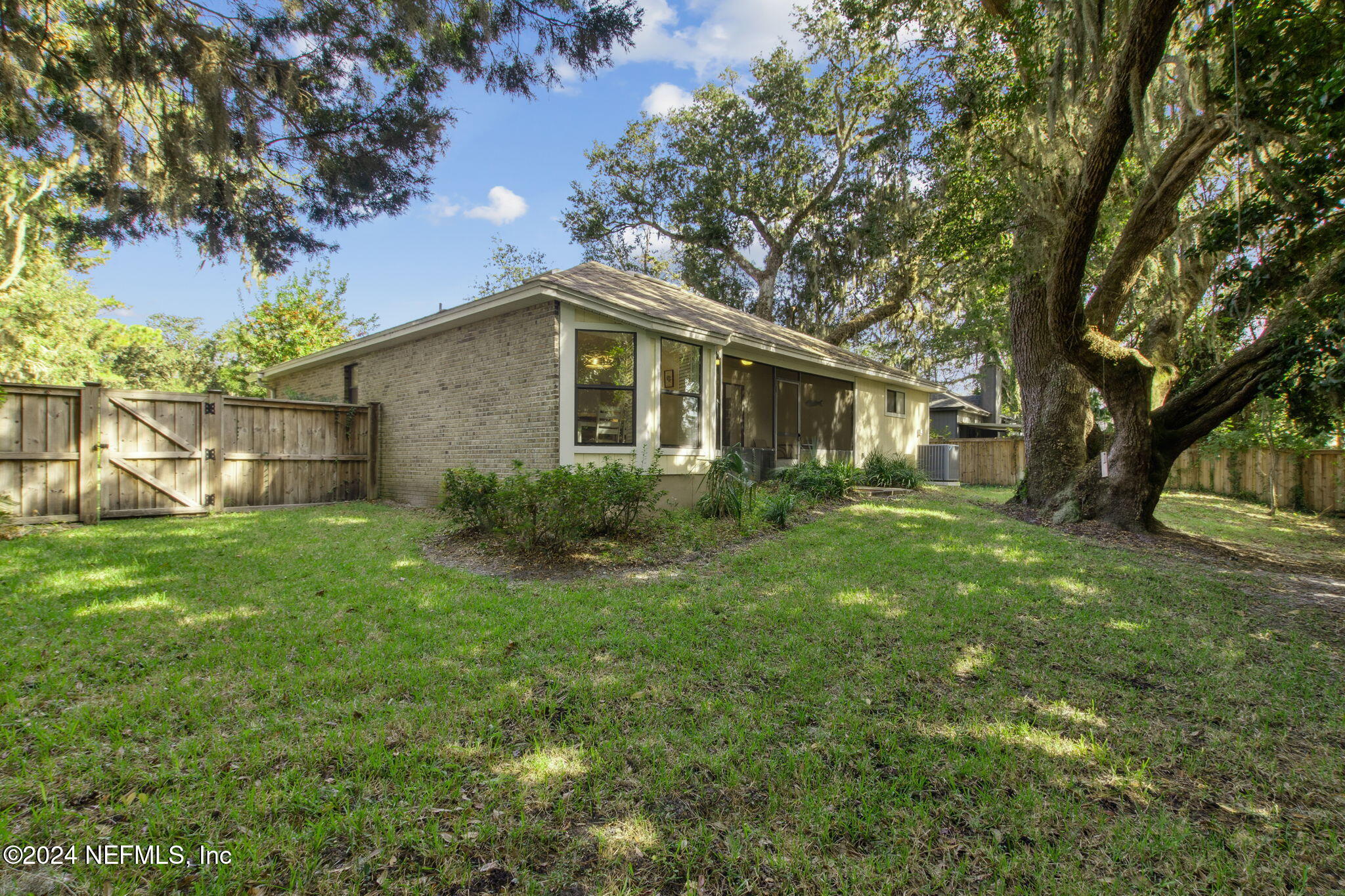 4951 WINDWARD Place