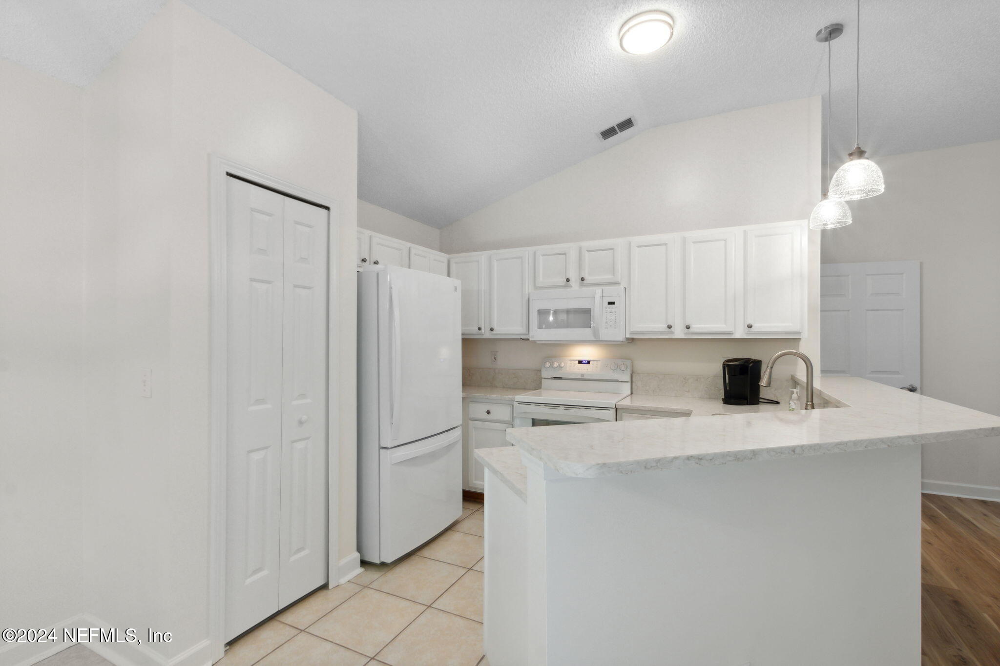 4951 WINDWARD Place