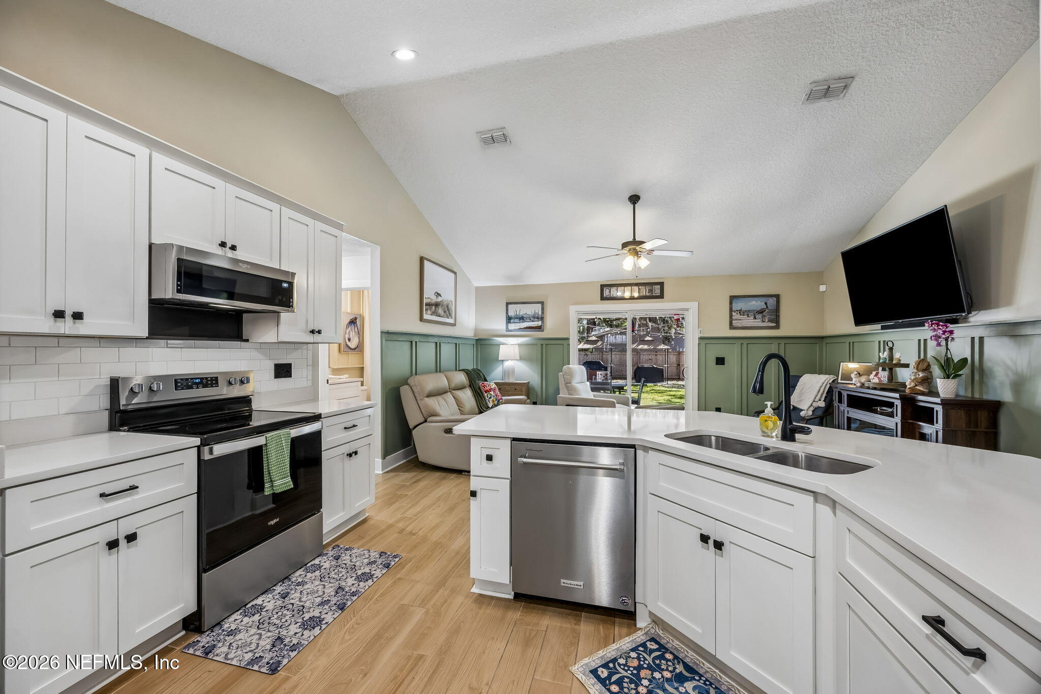 2816 BOB WHITE Lane