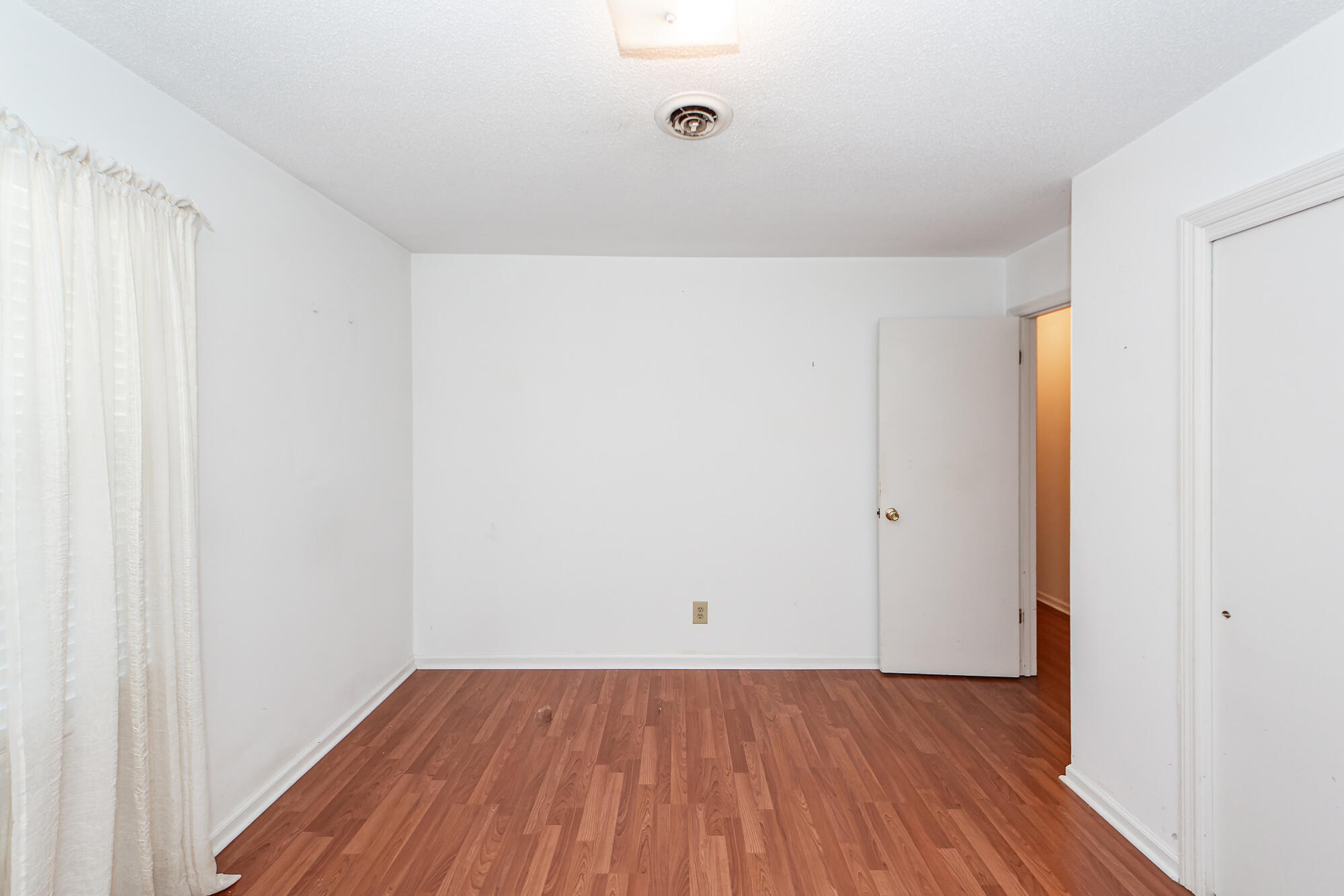 1452 Glencoe Drive