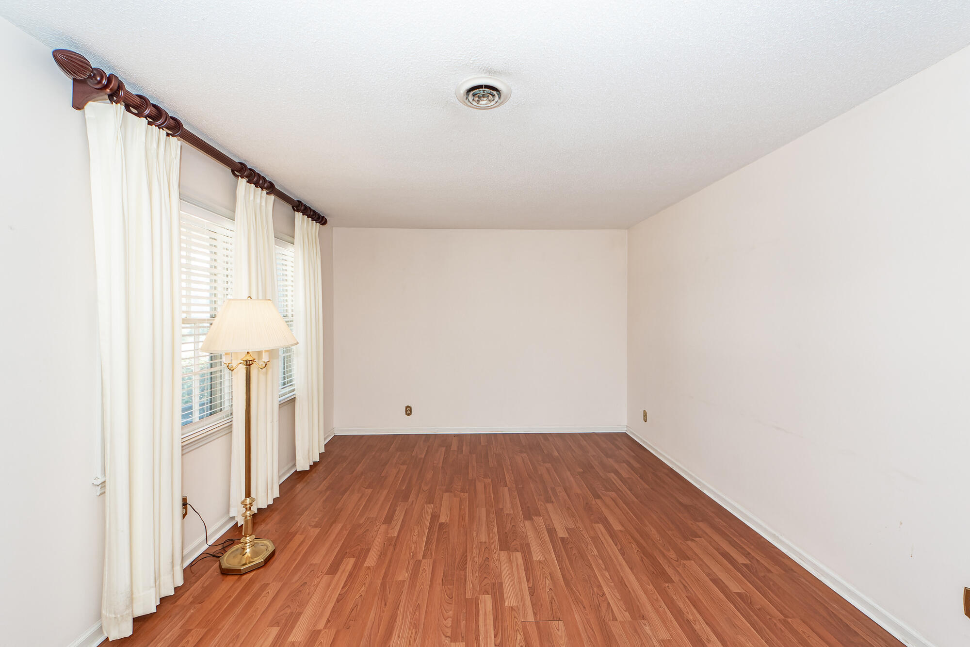 1452 Glencoe Drive