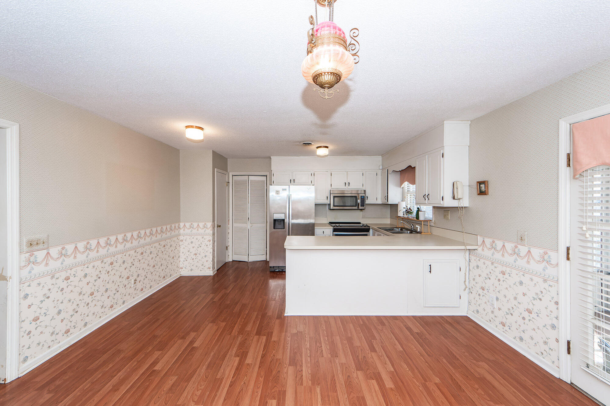 1452 Glencoe Drive