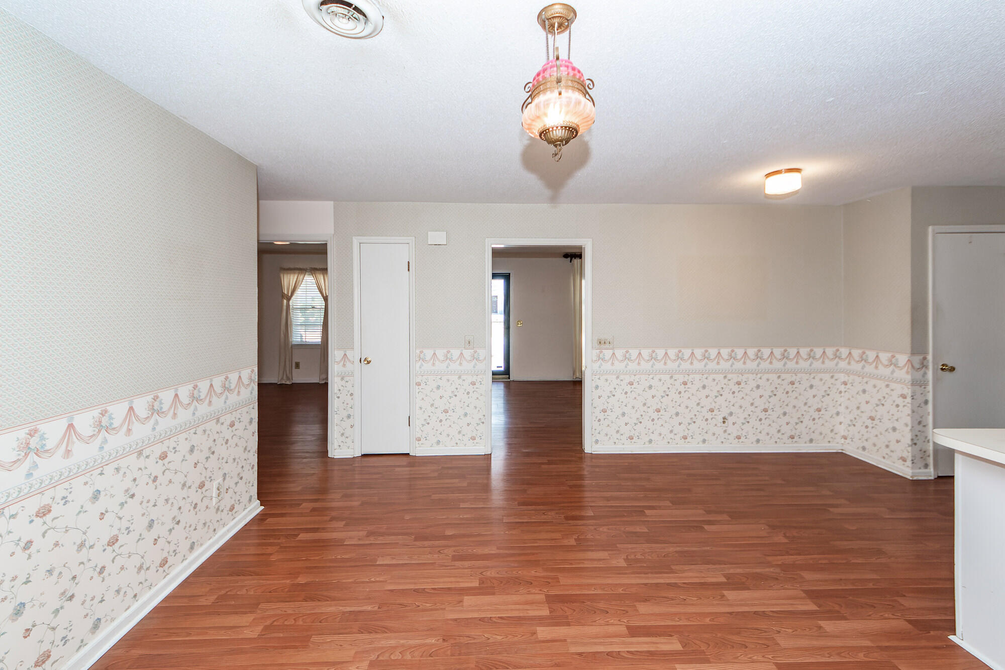 1452 Glencoe Drive