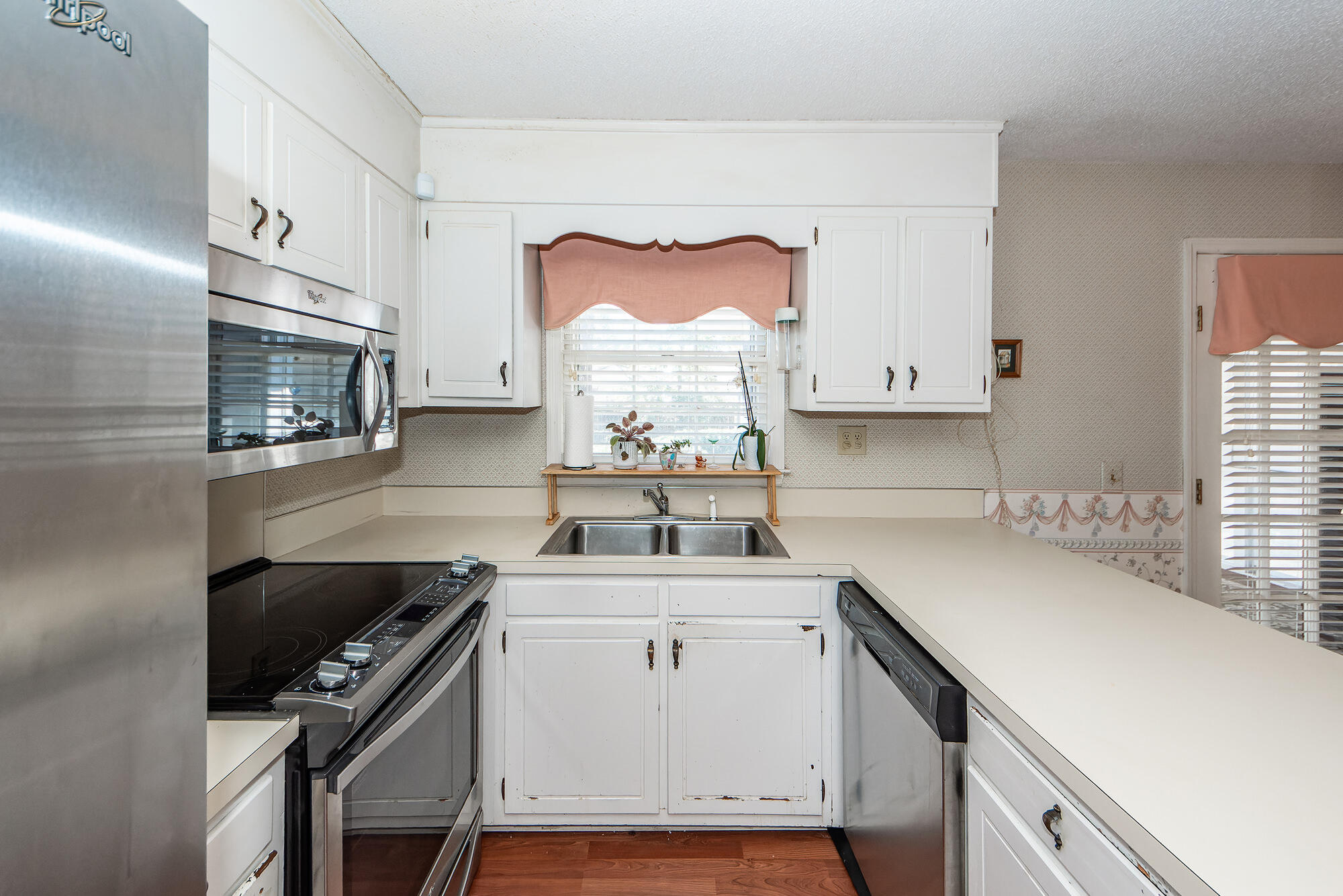 1452 Glencoe Drive