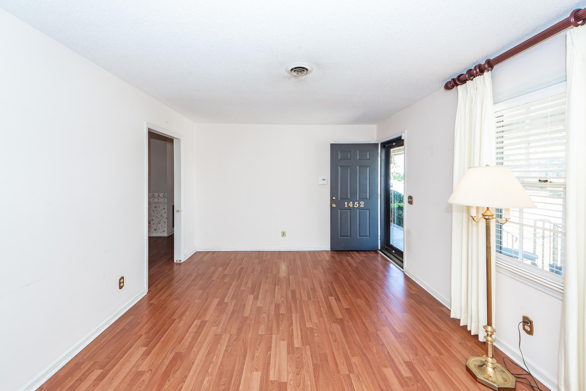 1452 Glencoe Drive