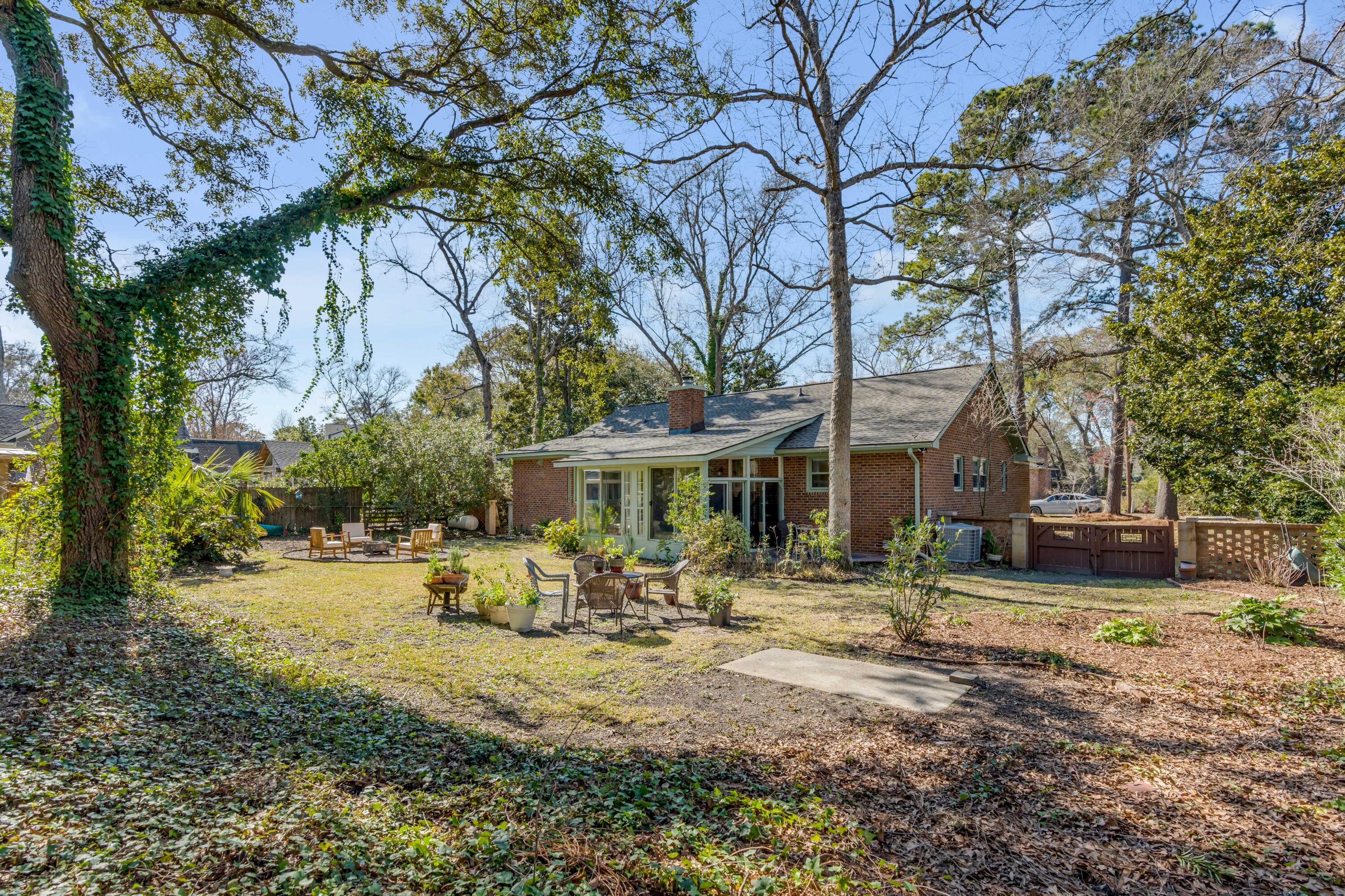 1228 Penny Circle