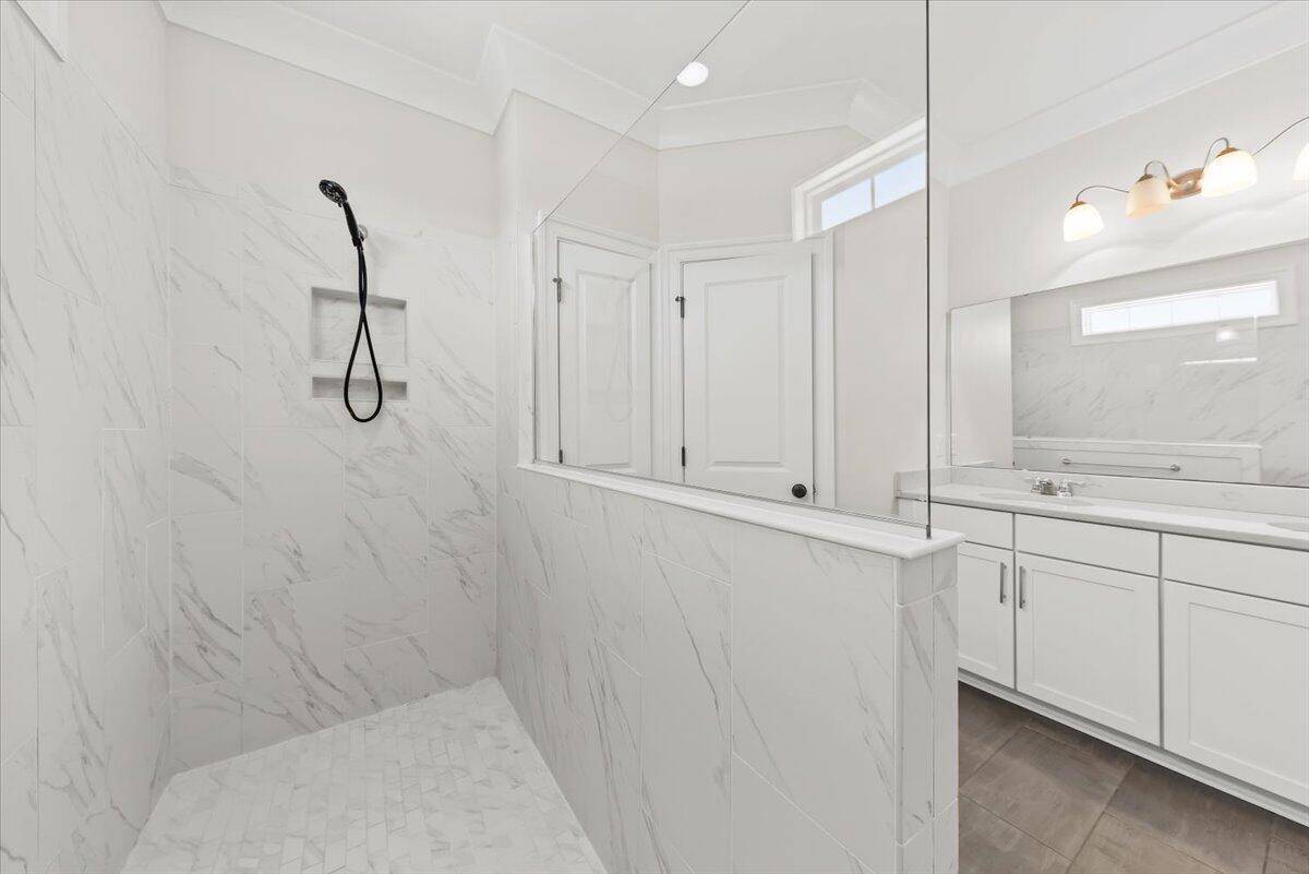 2200 Hamlin Sound Circle