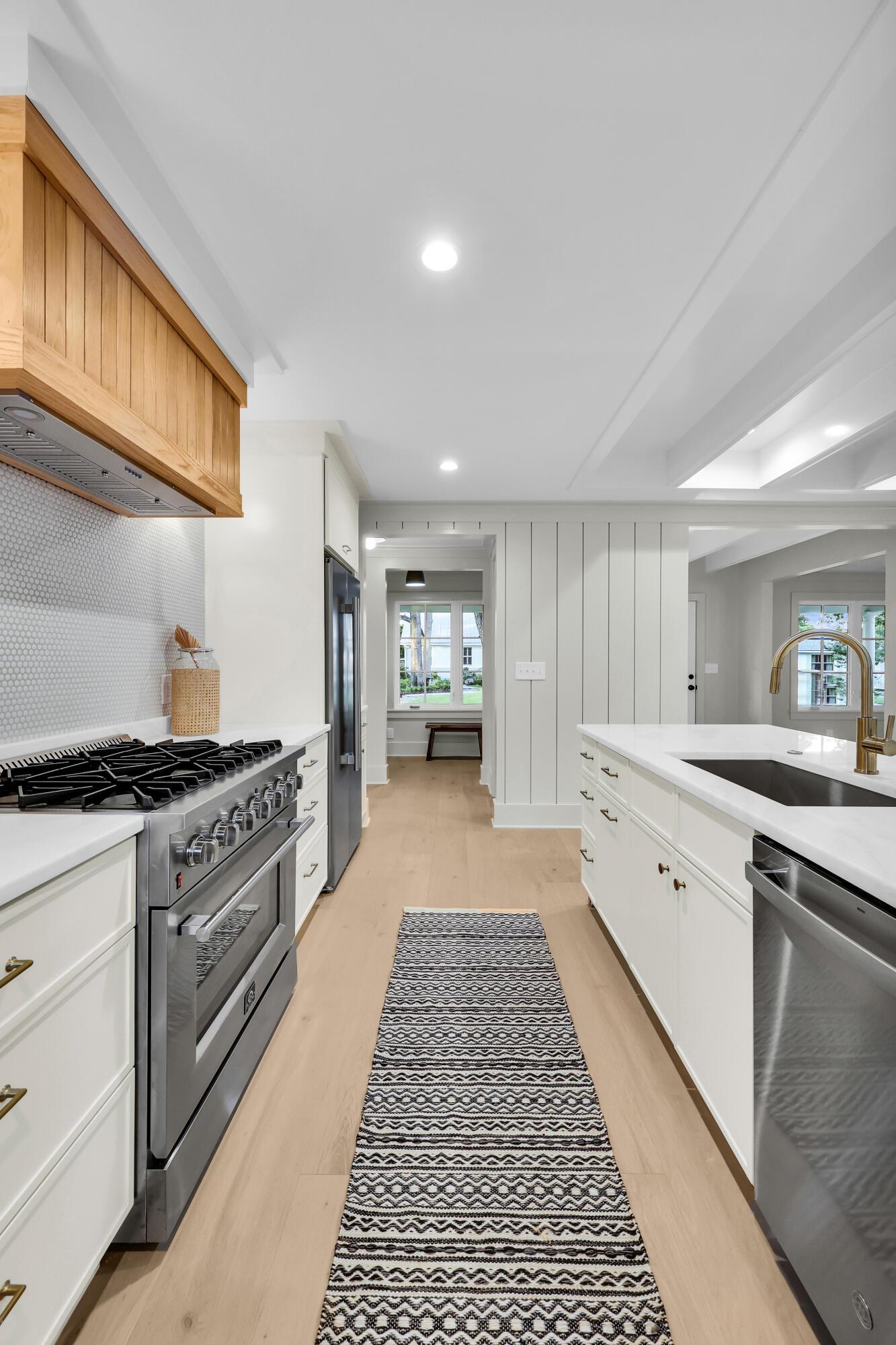 1452 Glencoe Drive