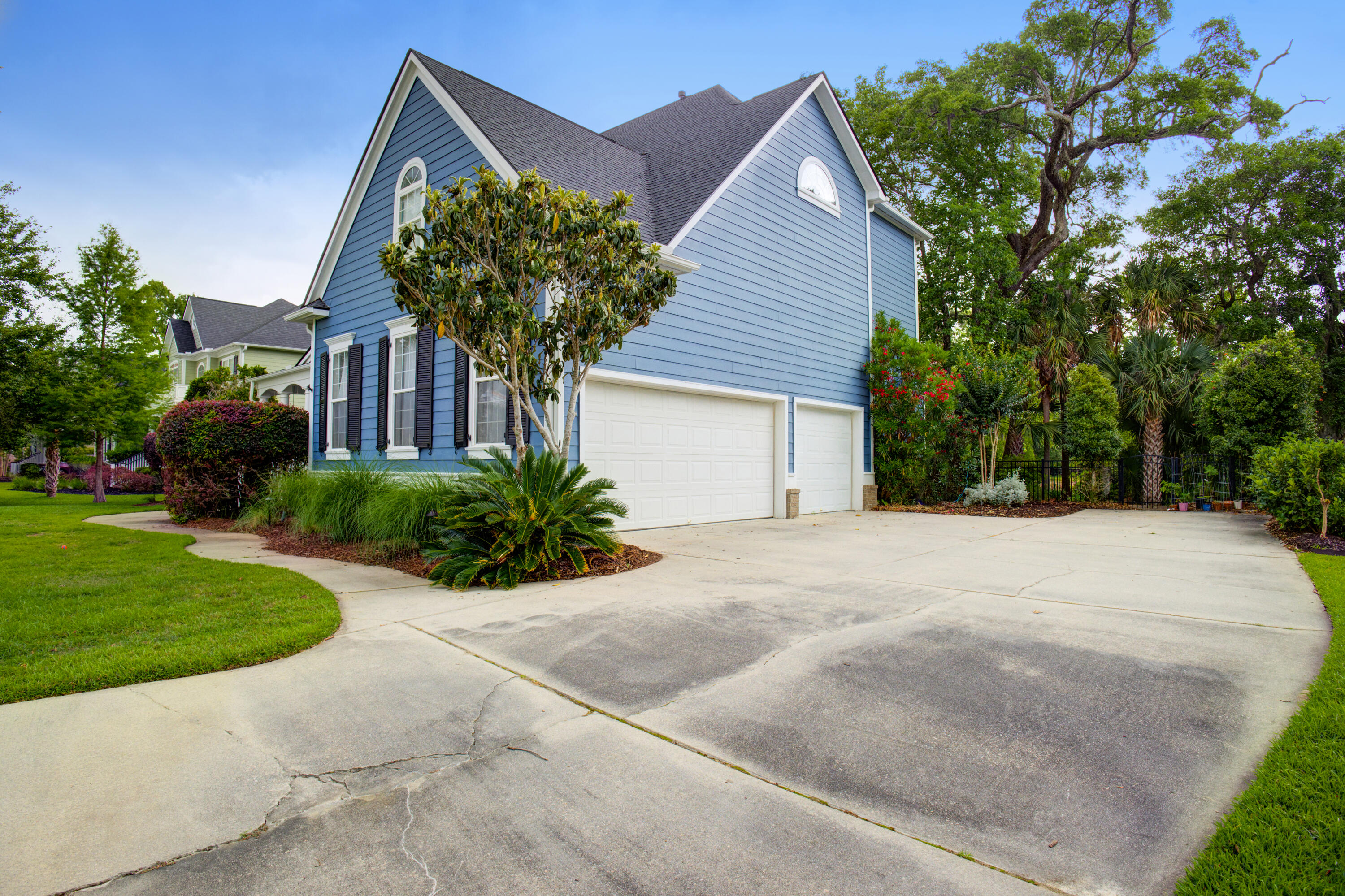 2772 Oak Manor Drive