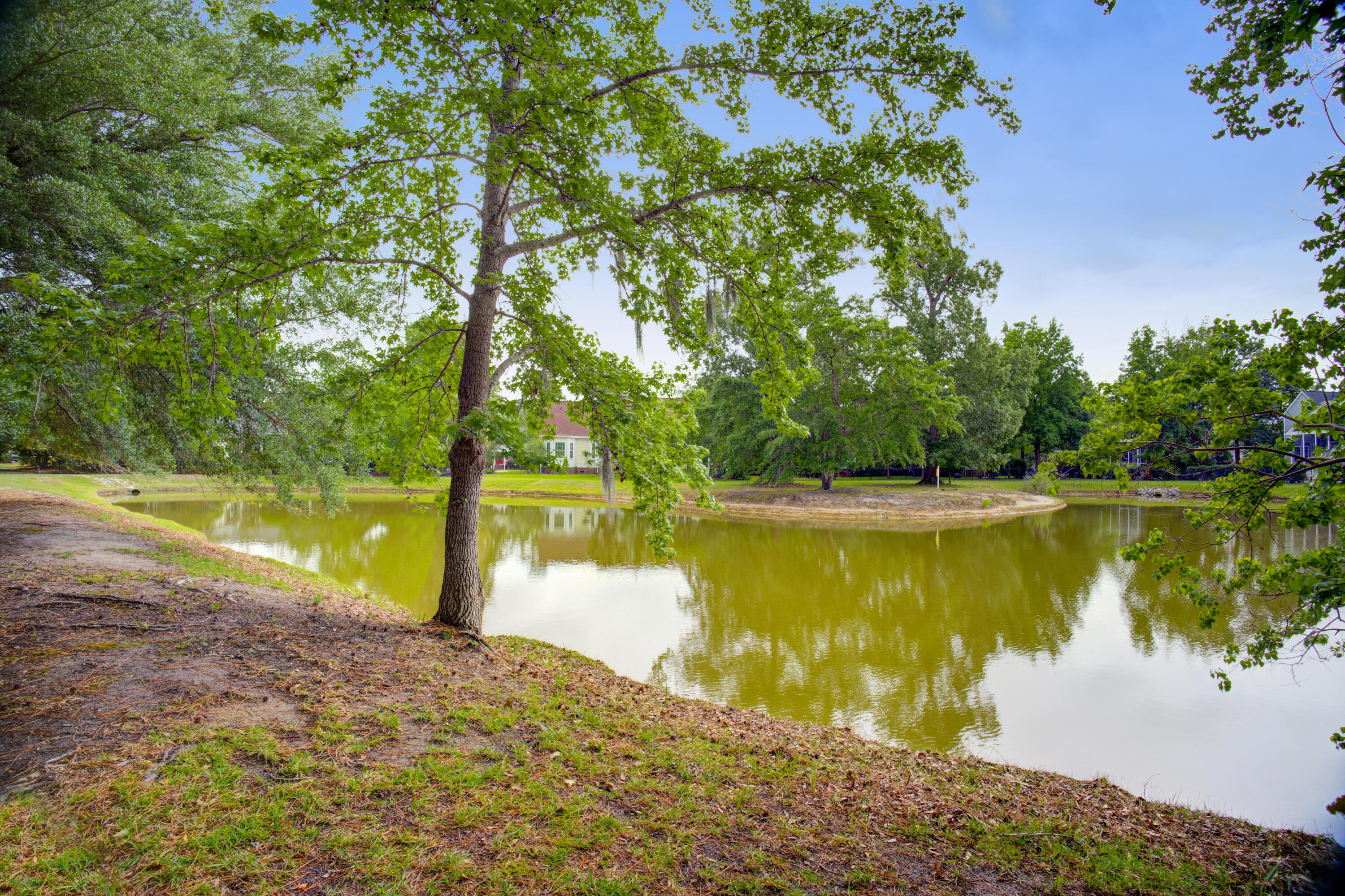 2772 Oak Manor Drive
