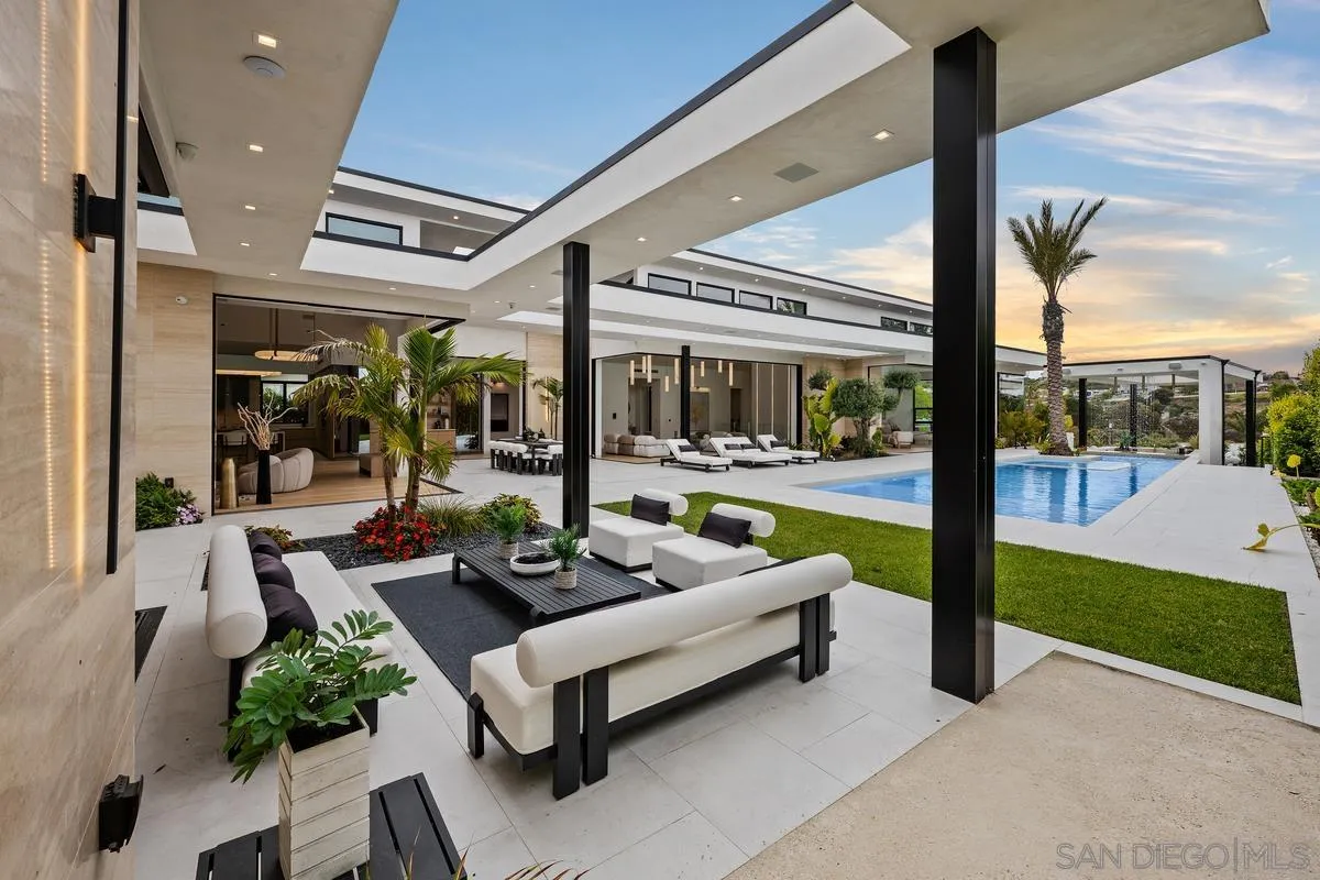 6283 La Jolla Scenic Dr S
