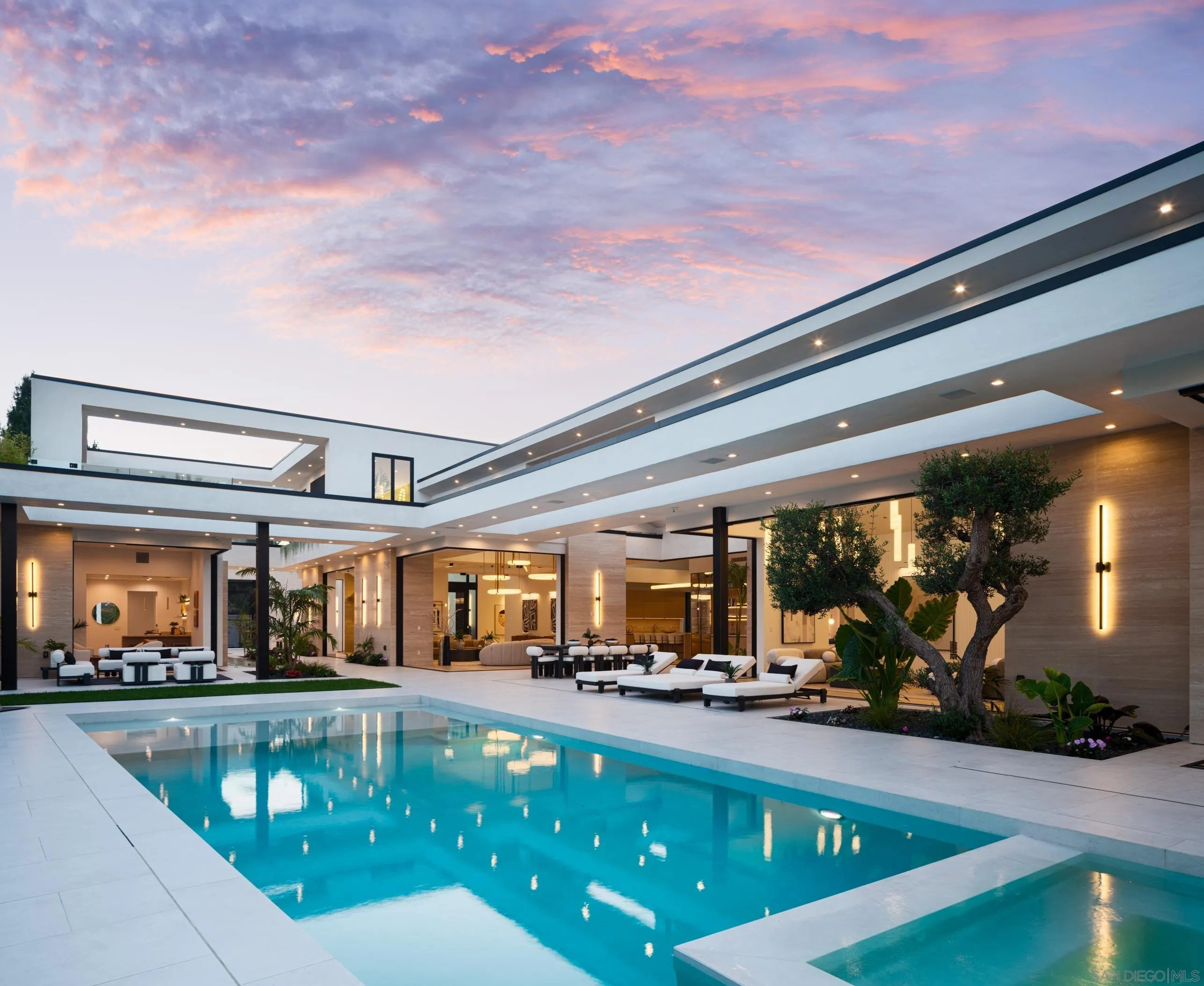 6283 La Jolla Scenic Dr S