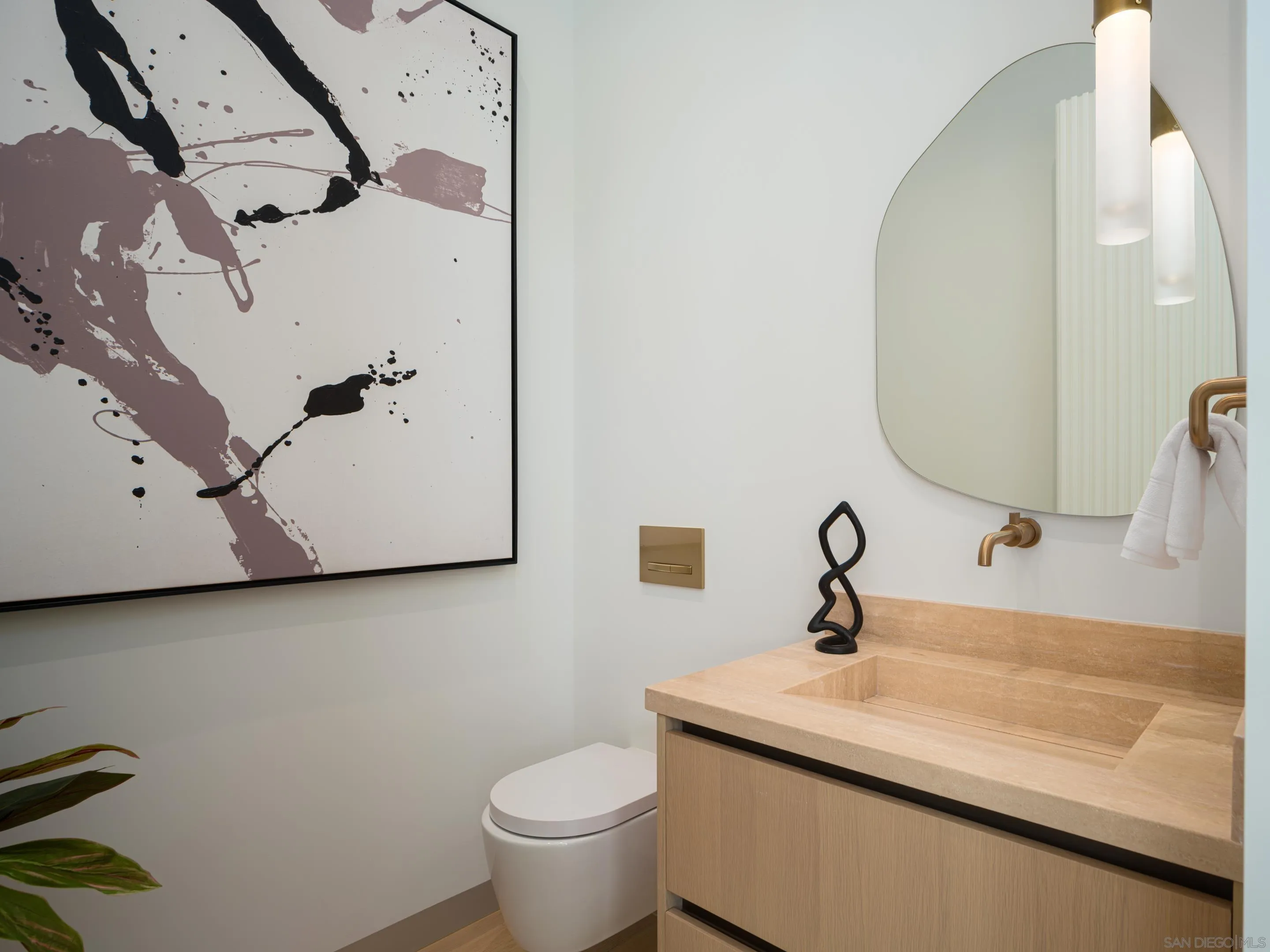 6283 La Jolla Scenic Drive S