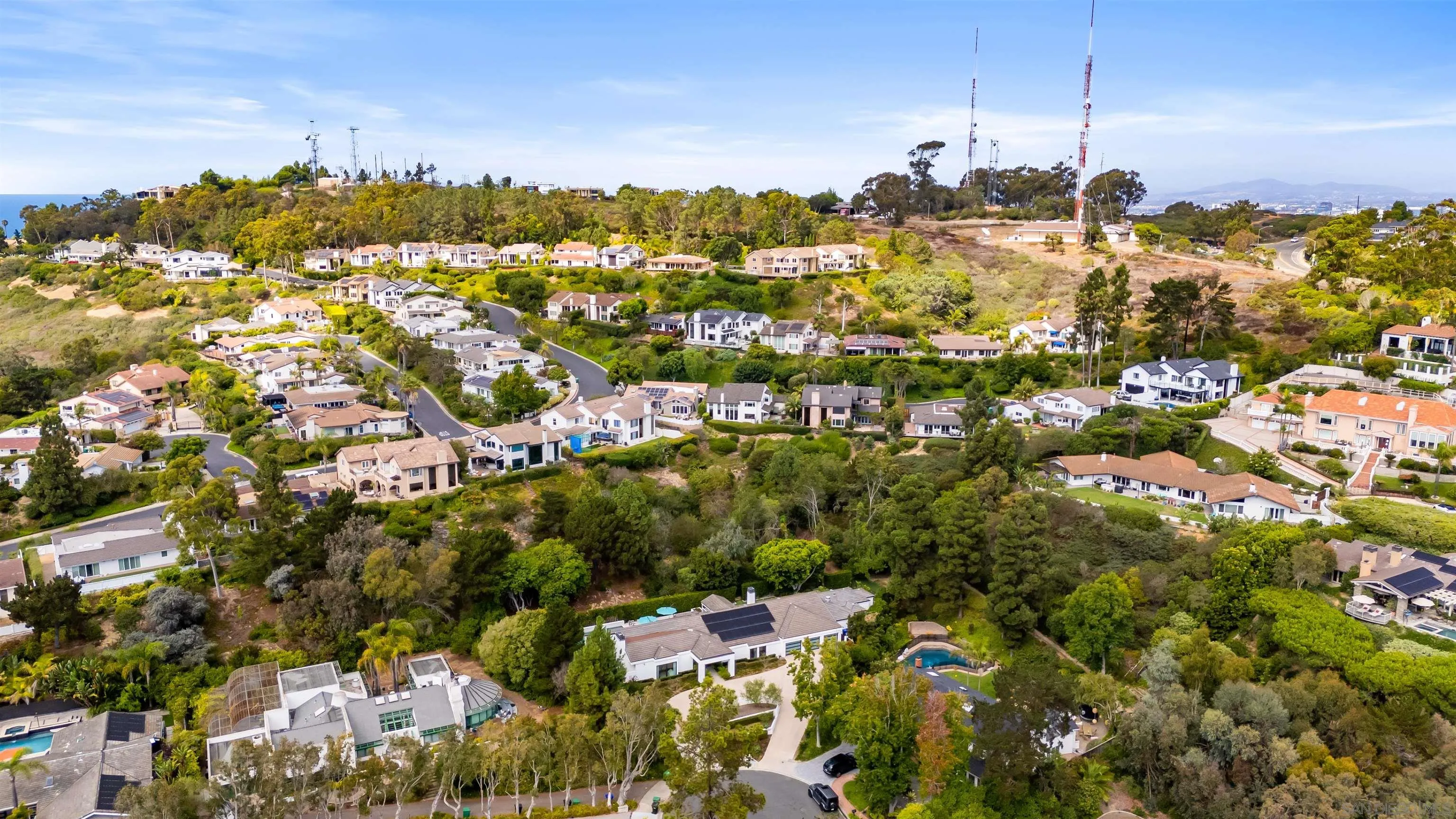 6887 Avenida Andorra