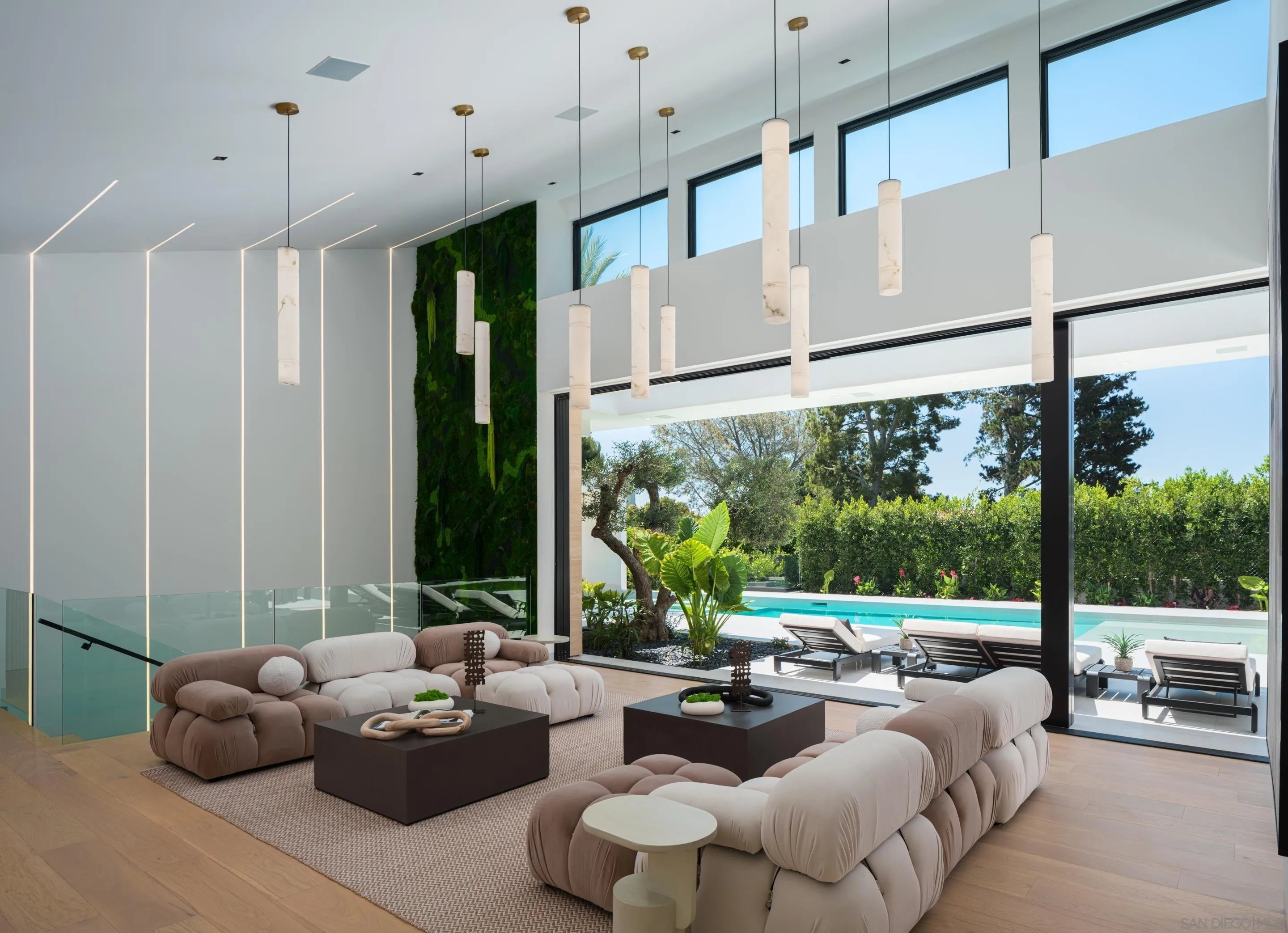 6283 La Jolla Scenic Drive S