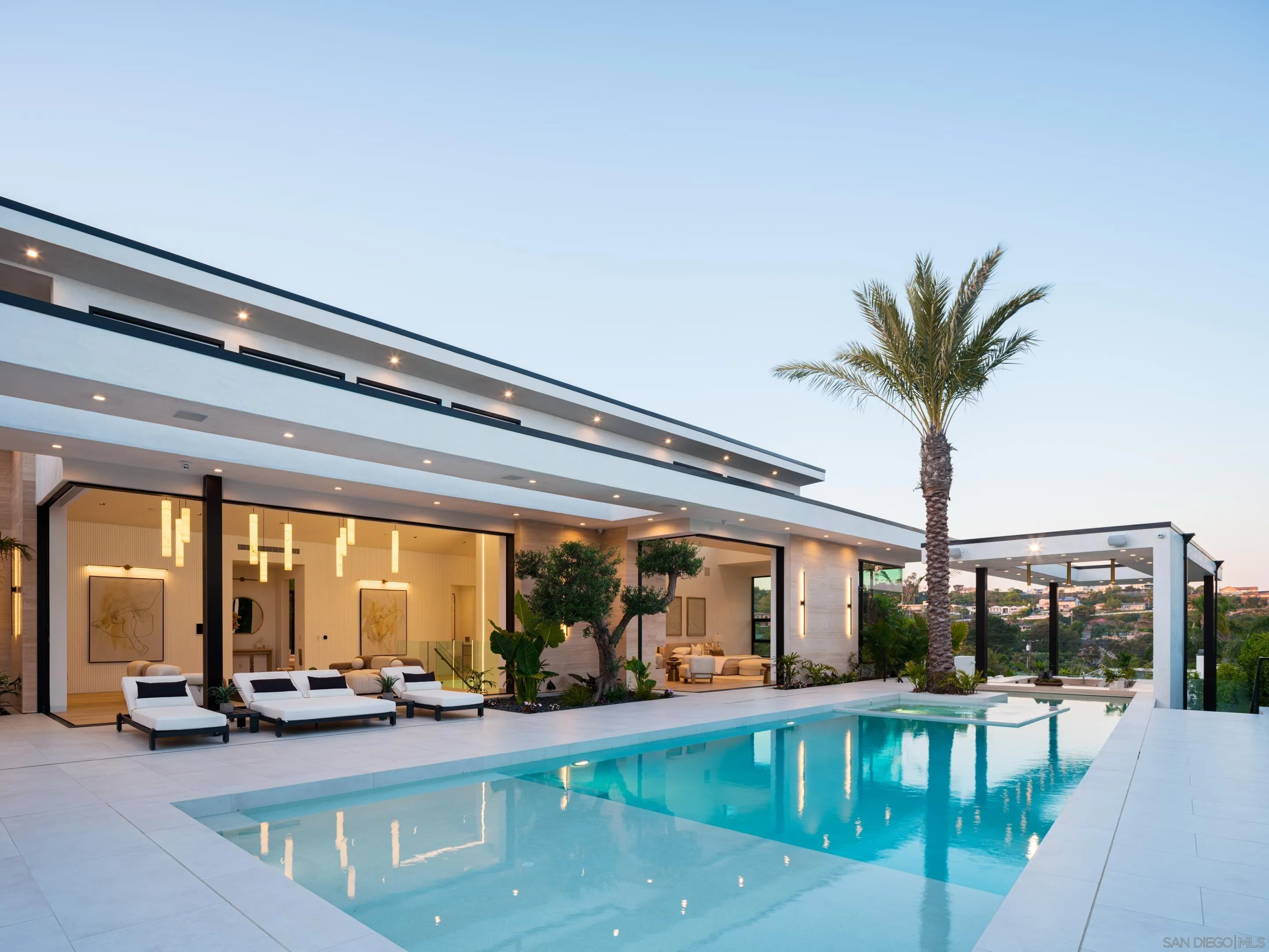 6283 La Jolla Scenic Drive S