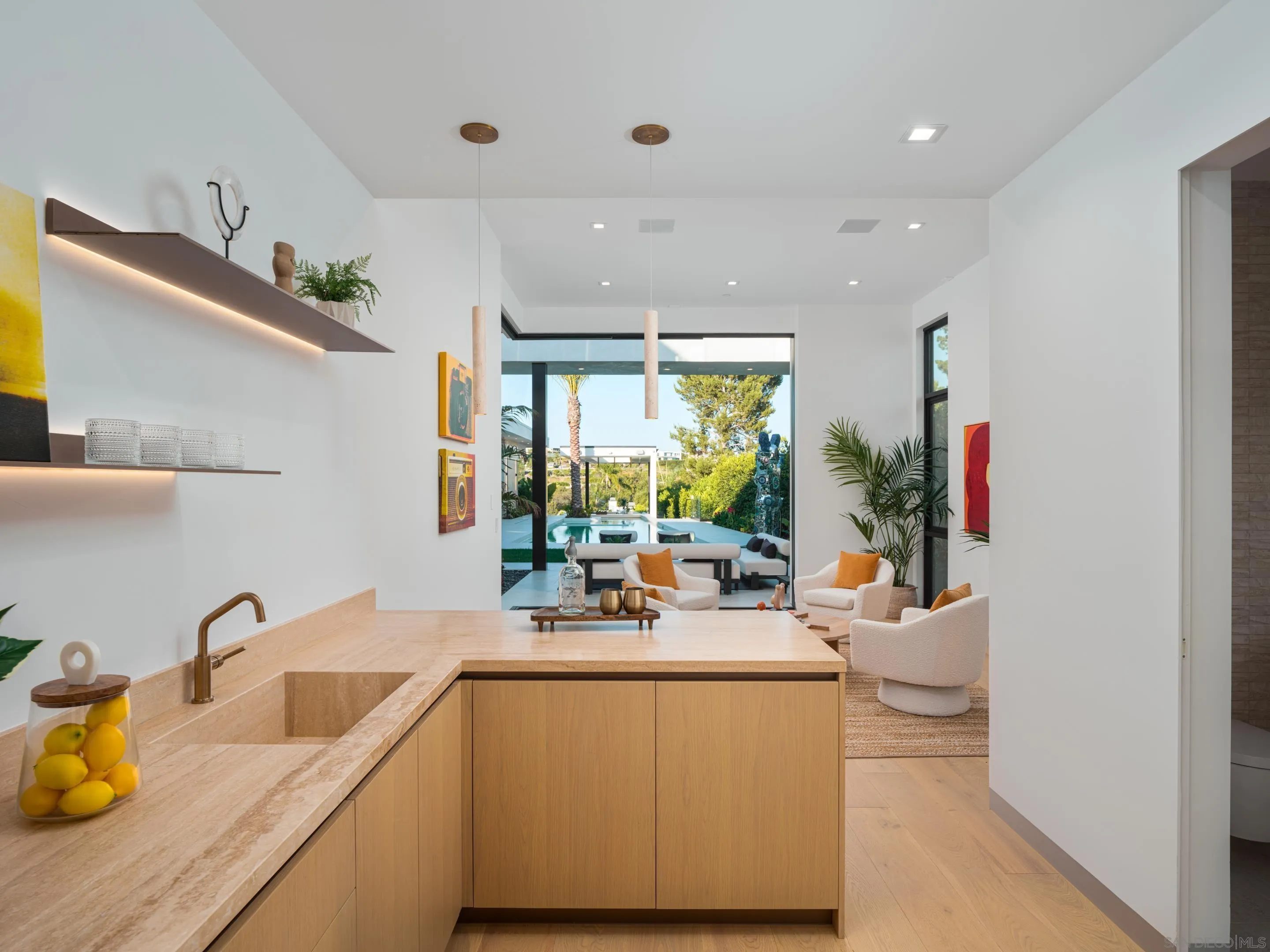 6283 La Jolla Scenic Drive S