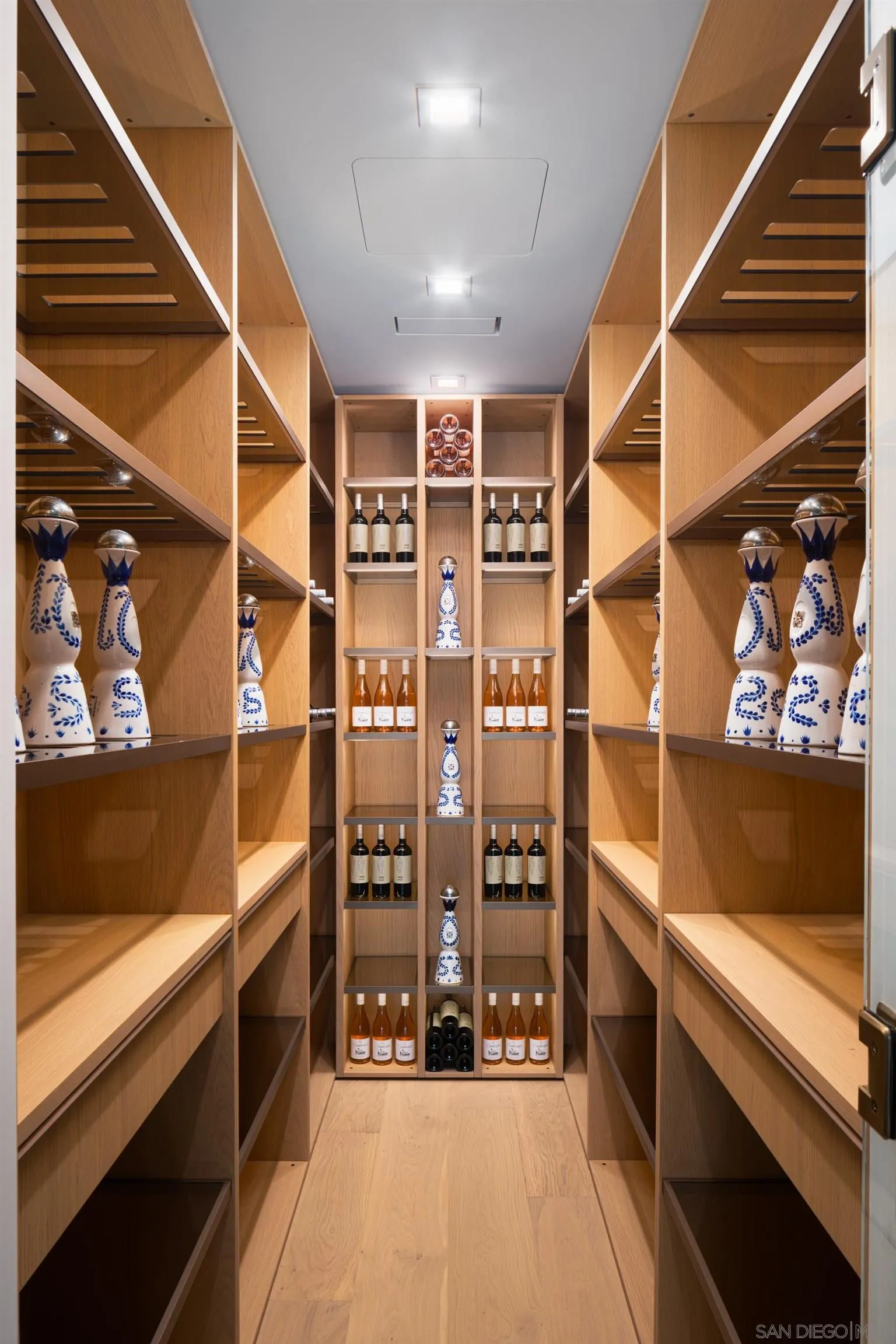 6283 La Jolla Scenic Drive S