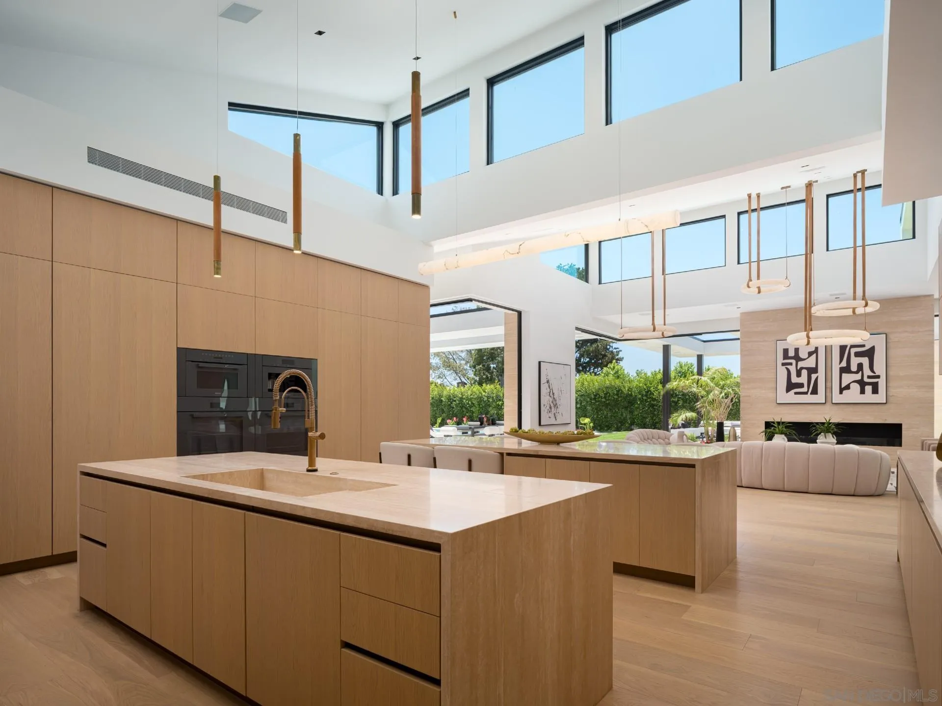 6283 La Jolla Scenic Drive S