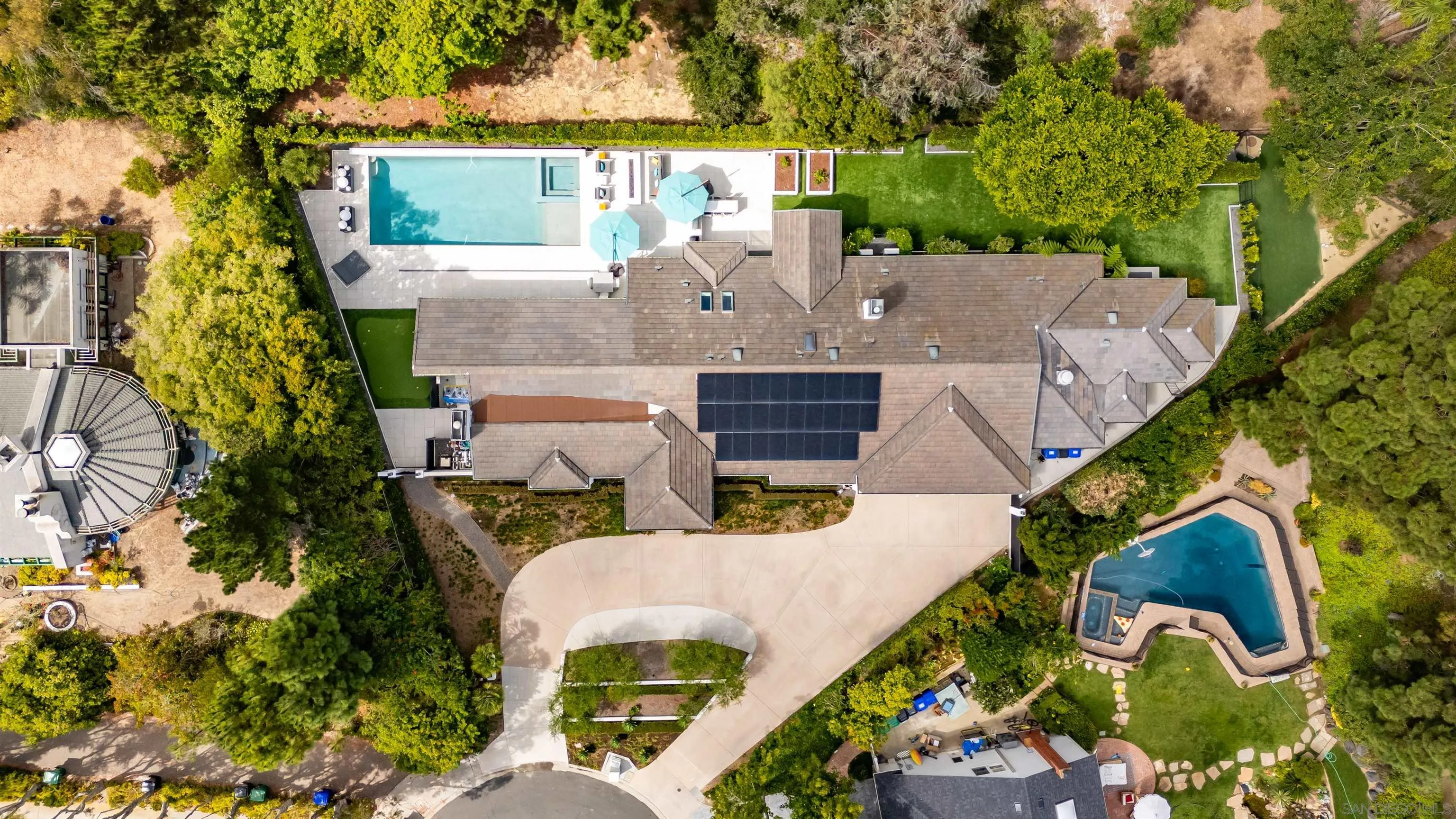 6887 Avenida Andorra