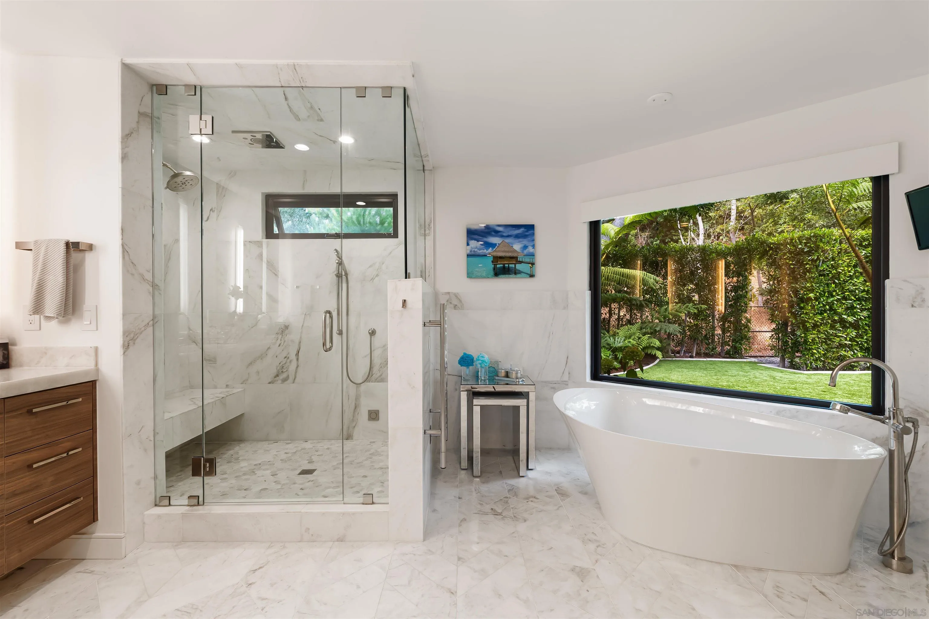 6887 Avenida Andorra